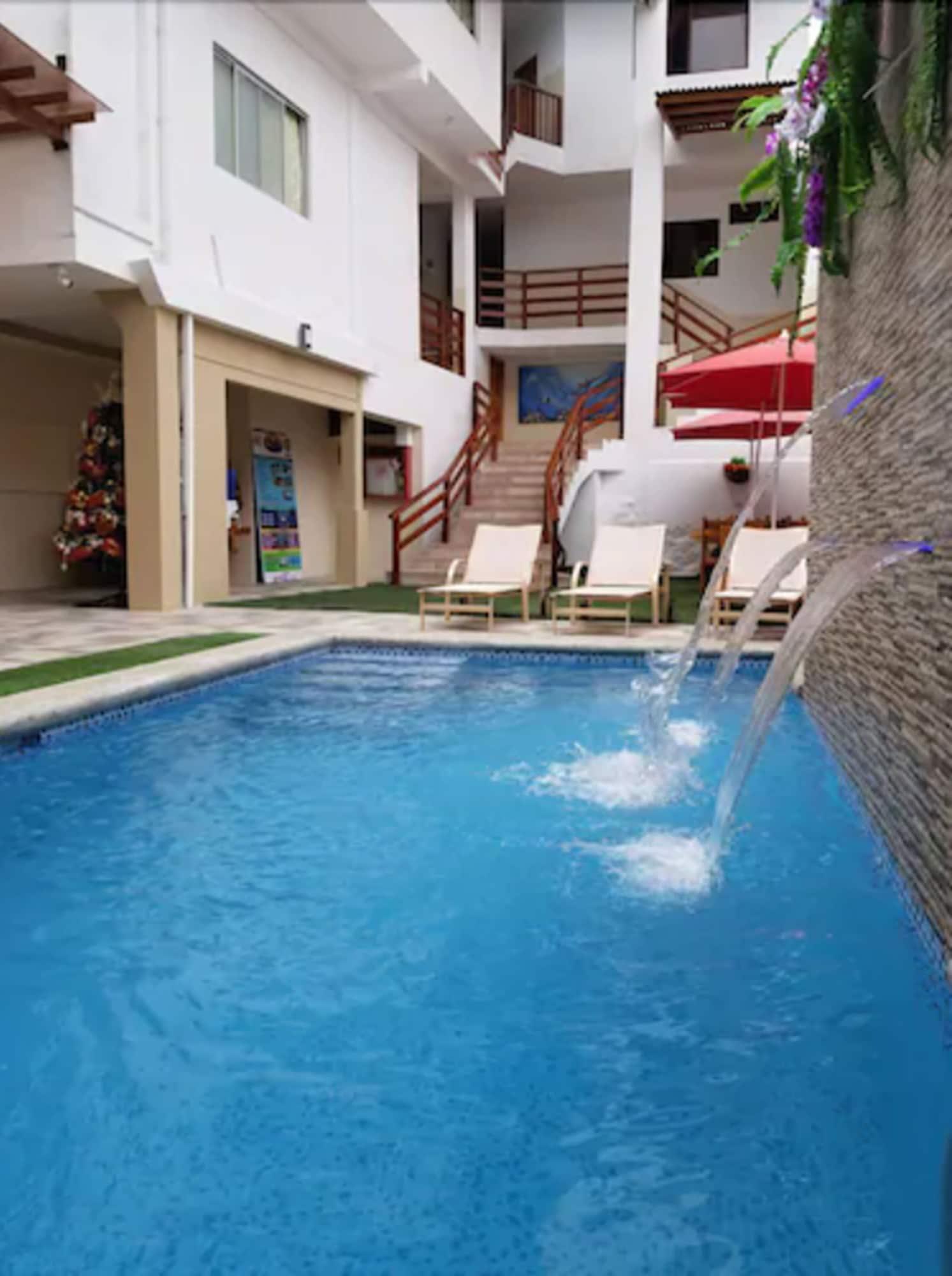 Varios Hostal España