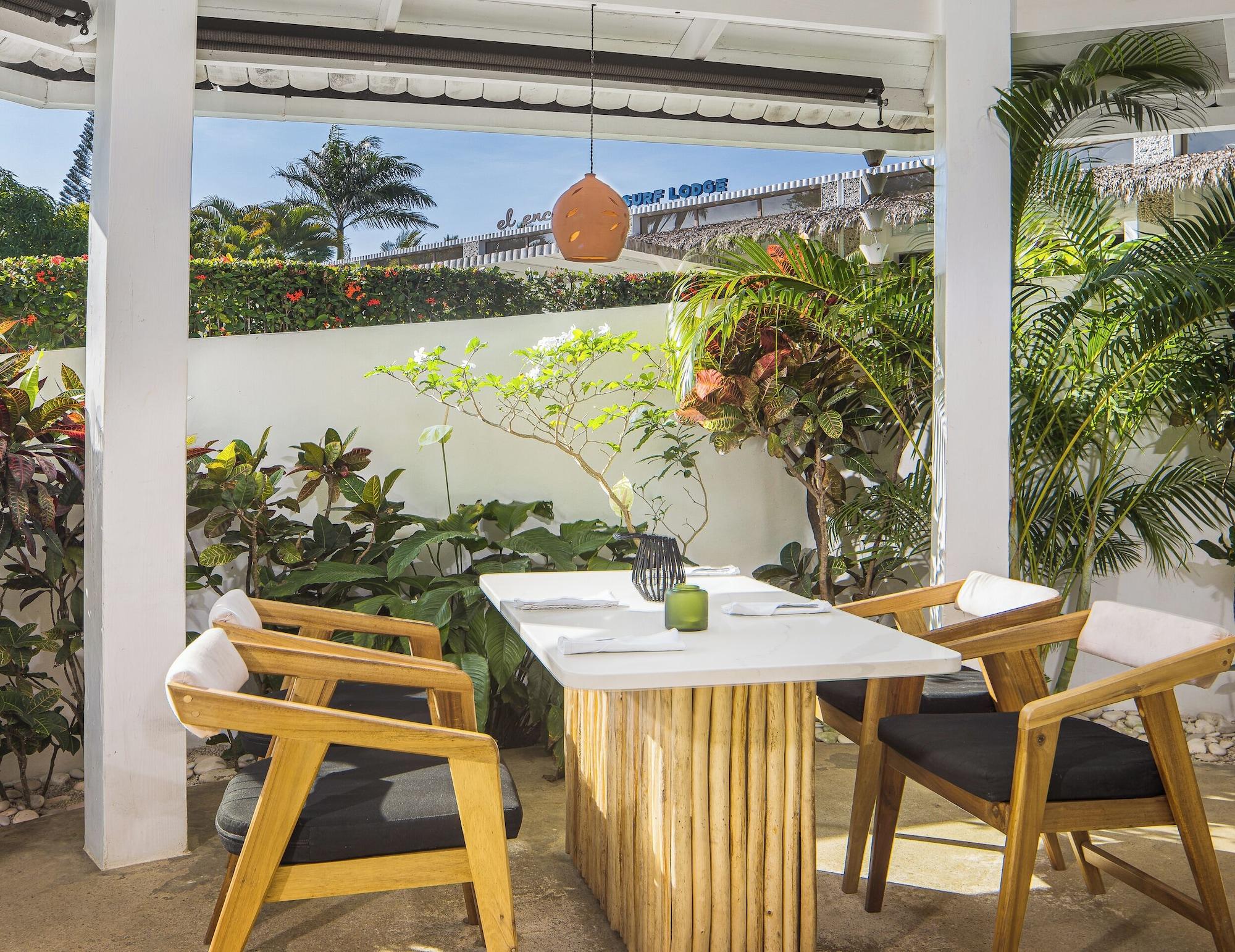 Restaurant El Encuentro Surf Lodge