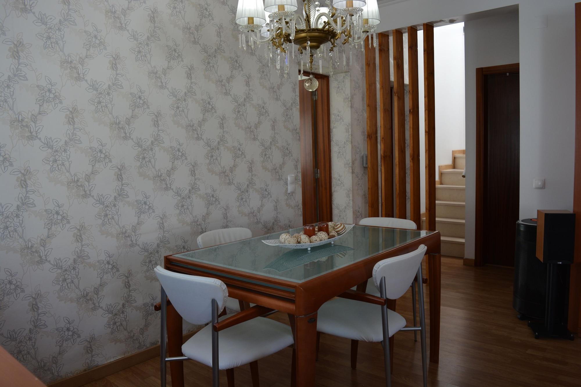Restaurant José & Ester House