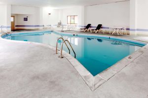 Alojamiento - Days Inn & Suites by Wyndham Northwest Indianapolis