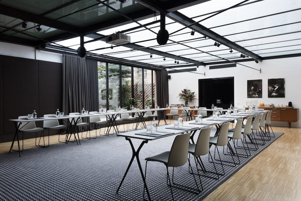 Hotel Alexandra Barcelona Hotel, Curio Collection by Hil