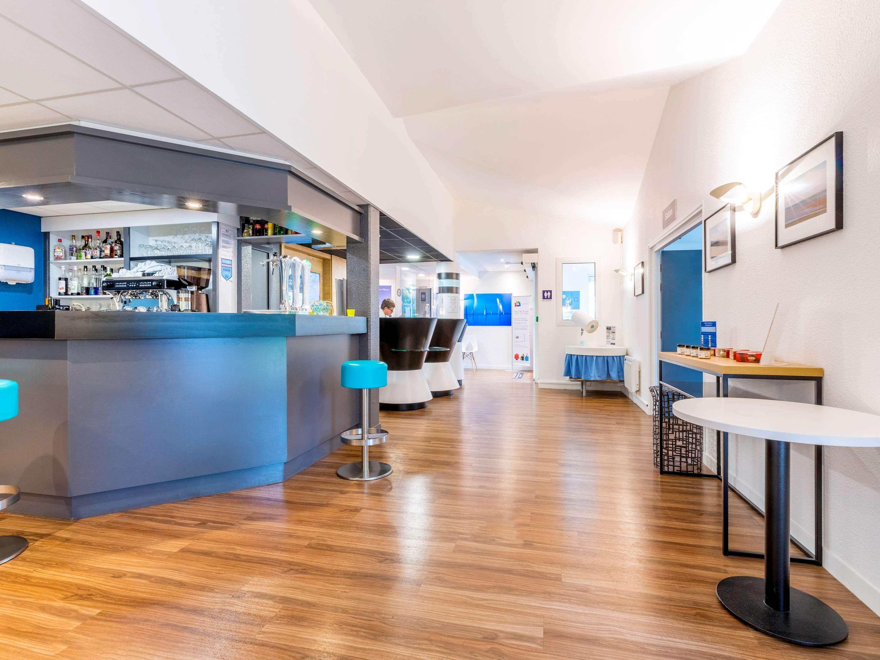 Bar/Salón ibis Styles Quimper