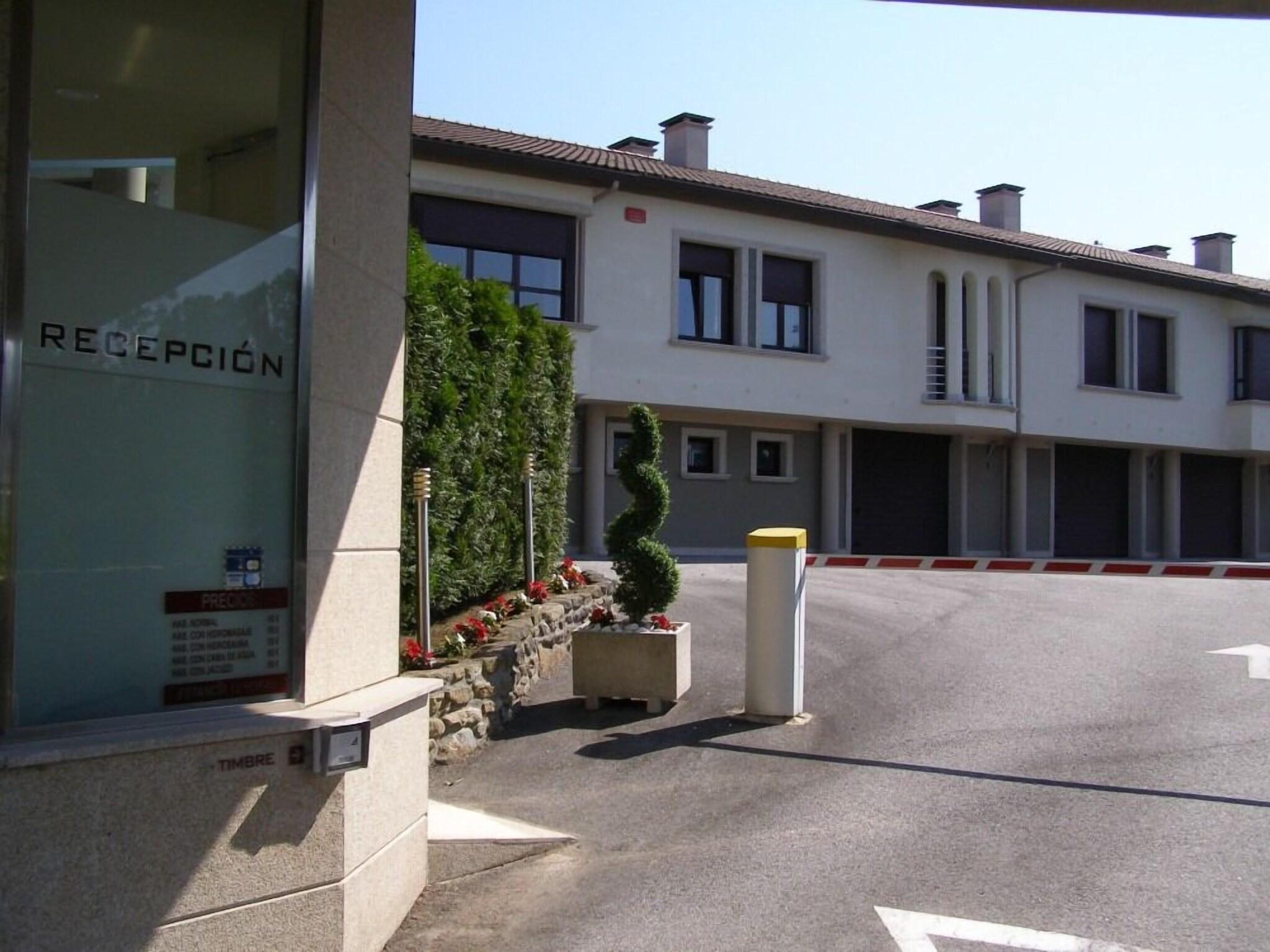 Vista Exterior Motel Abalo