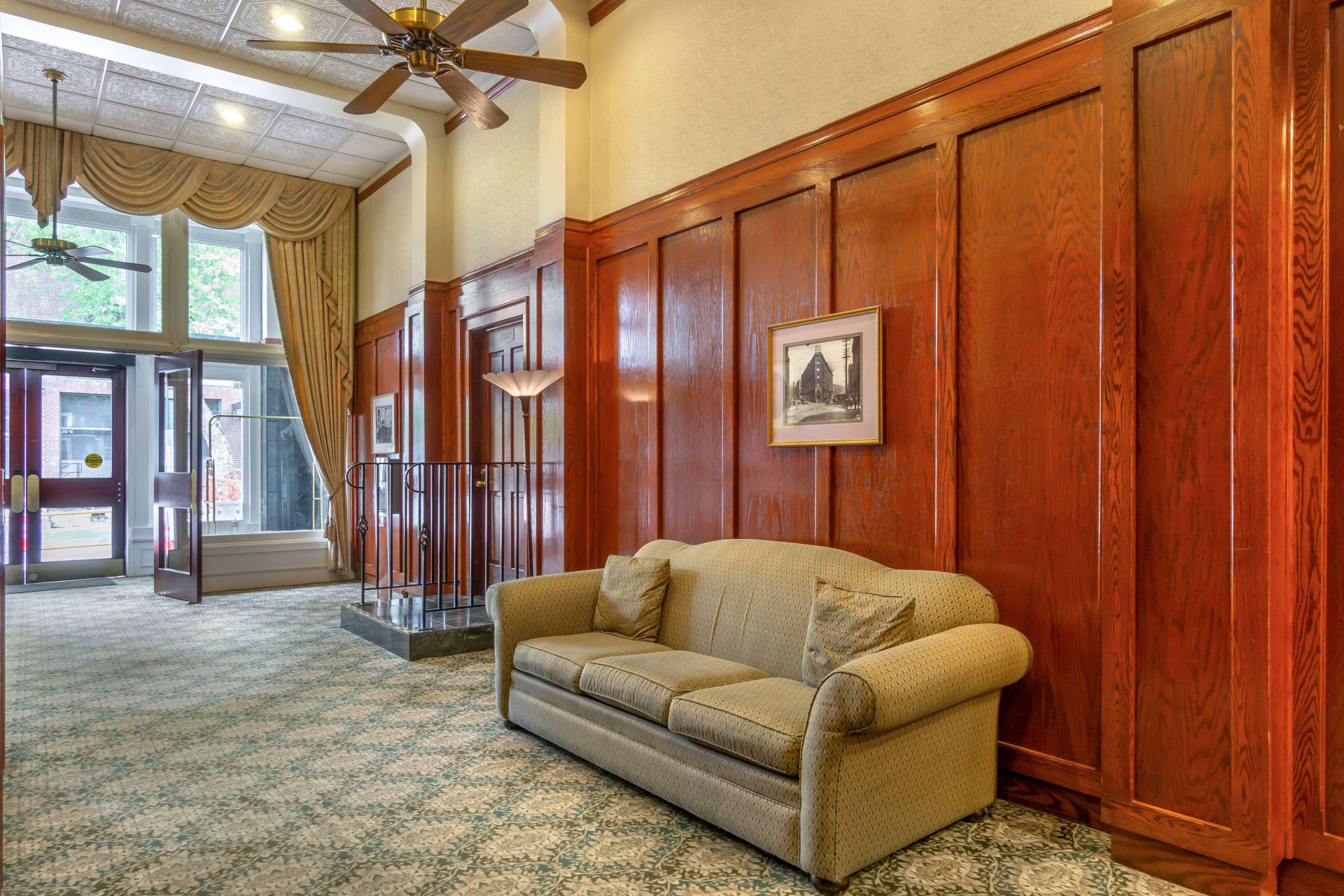 Vista Lobby Best Western Plus Pioneer Square Hotel Downtown