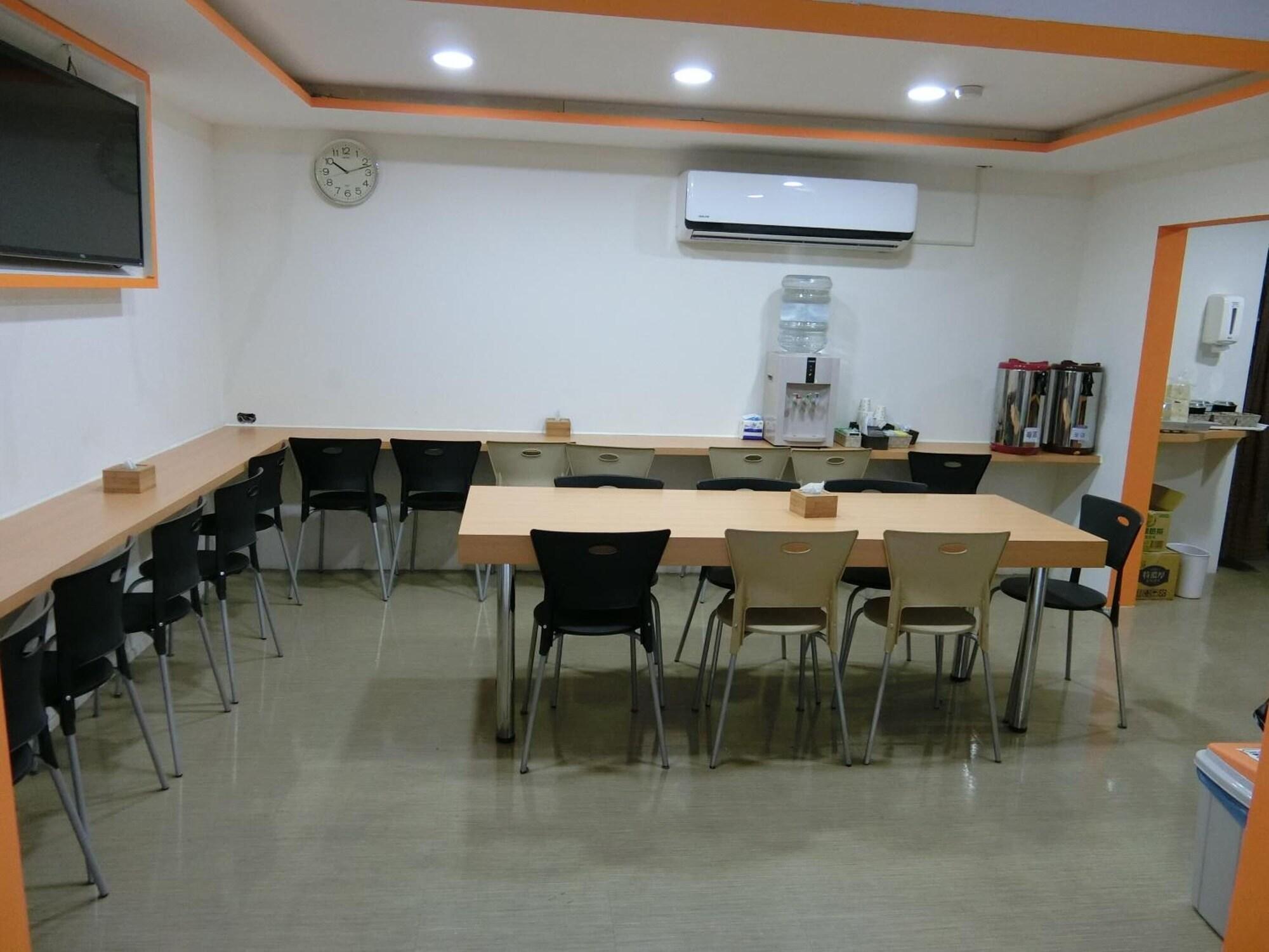 Sala de Reuniones Fun House - Douliu Branch