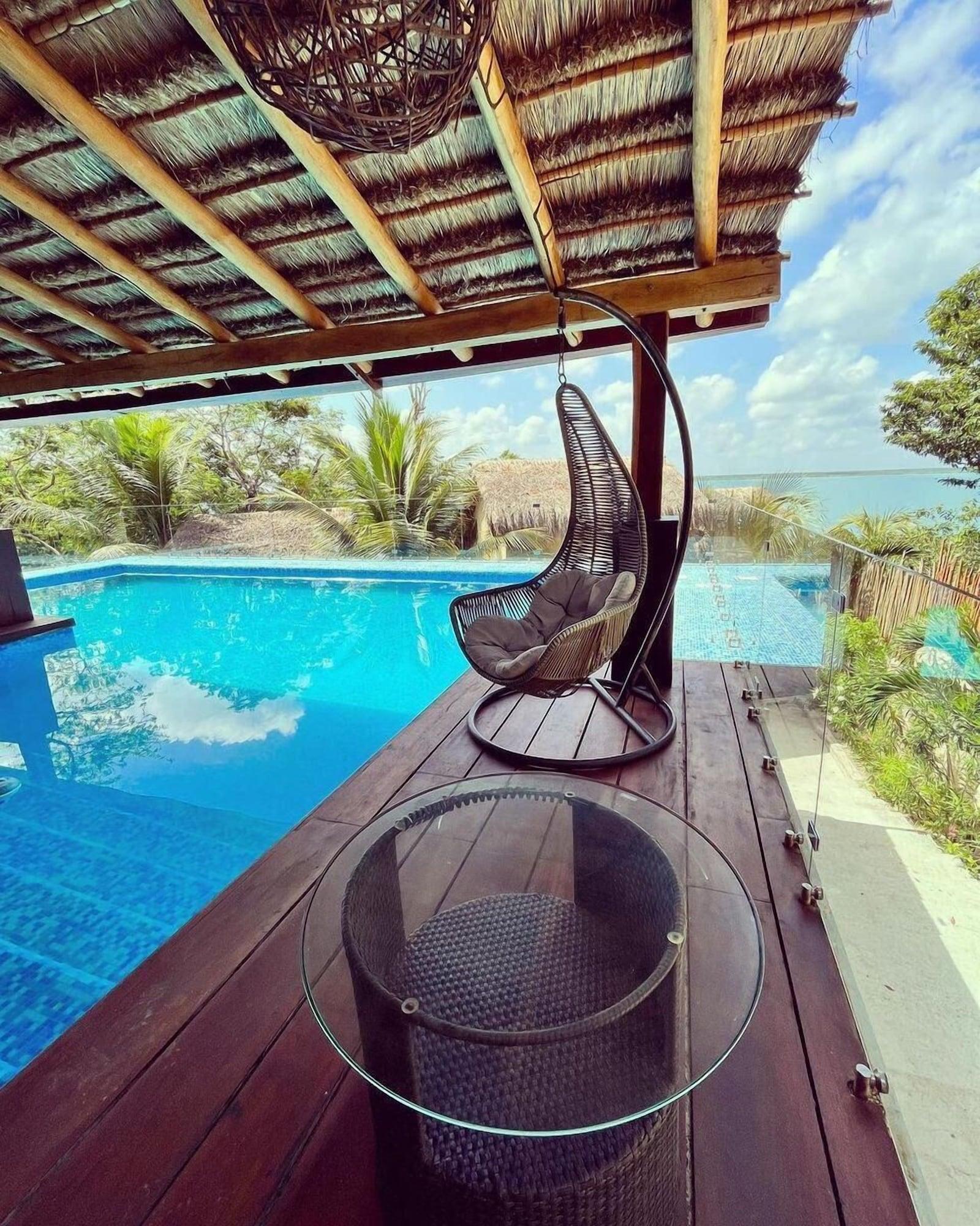 Vista Piscina Hotel Casa Akabal