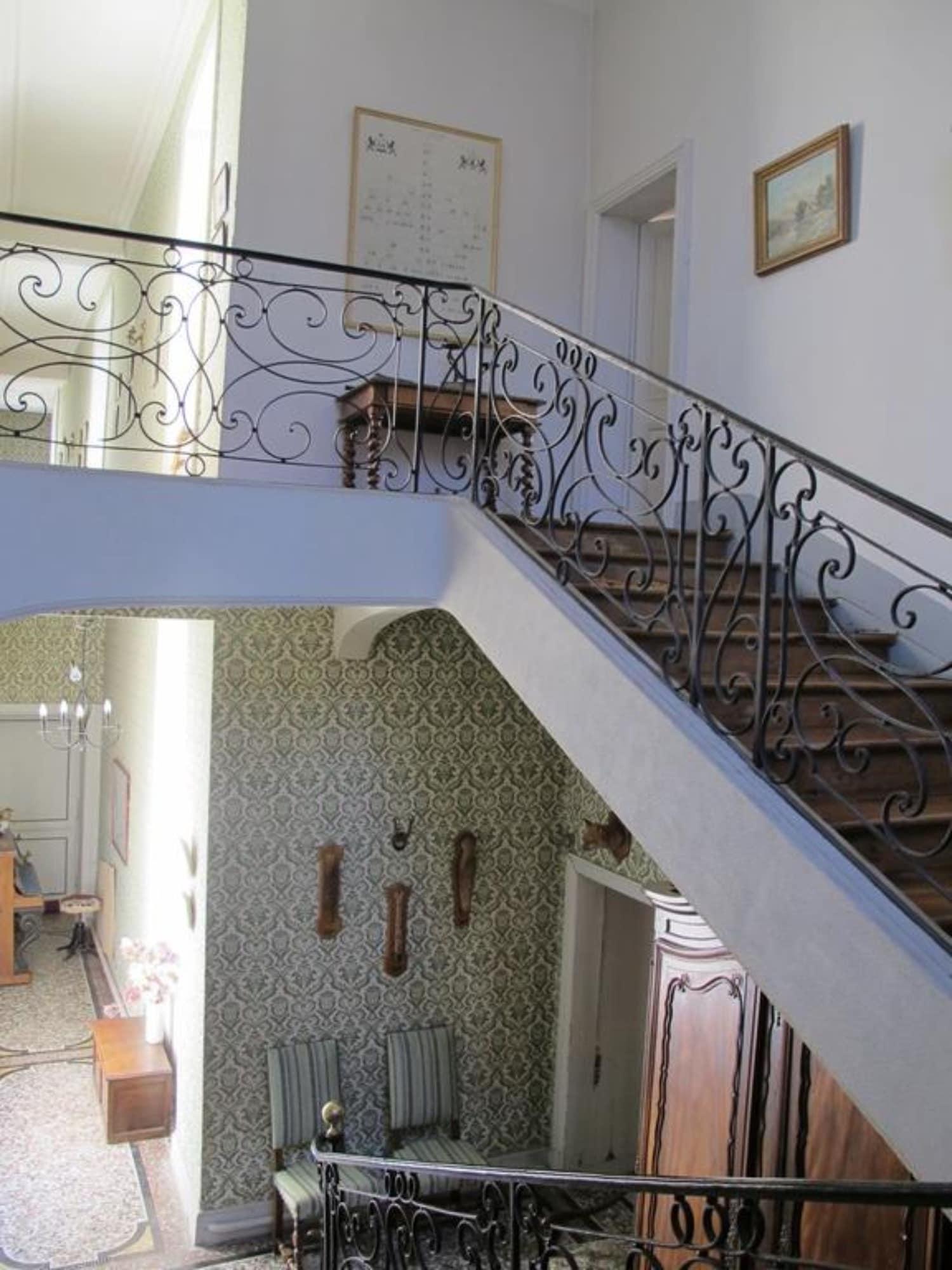 Varios Château d'Asnieres en Bessin