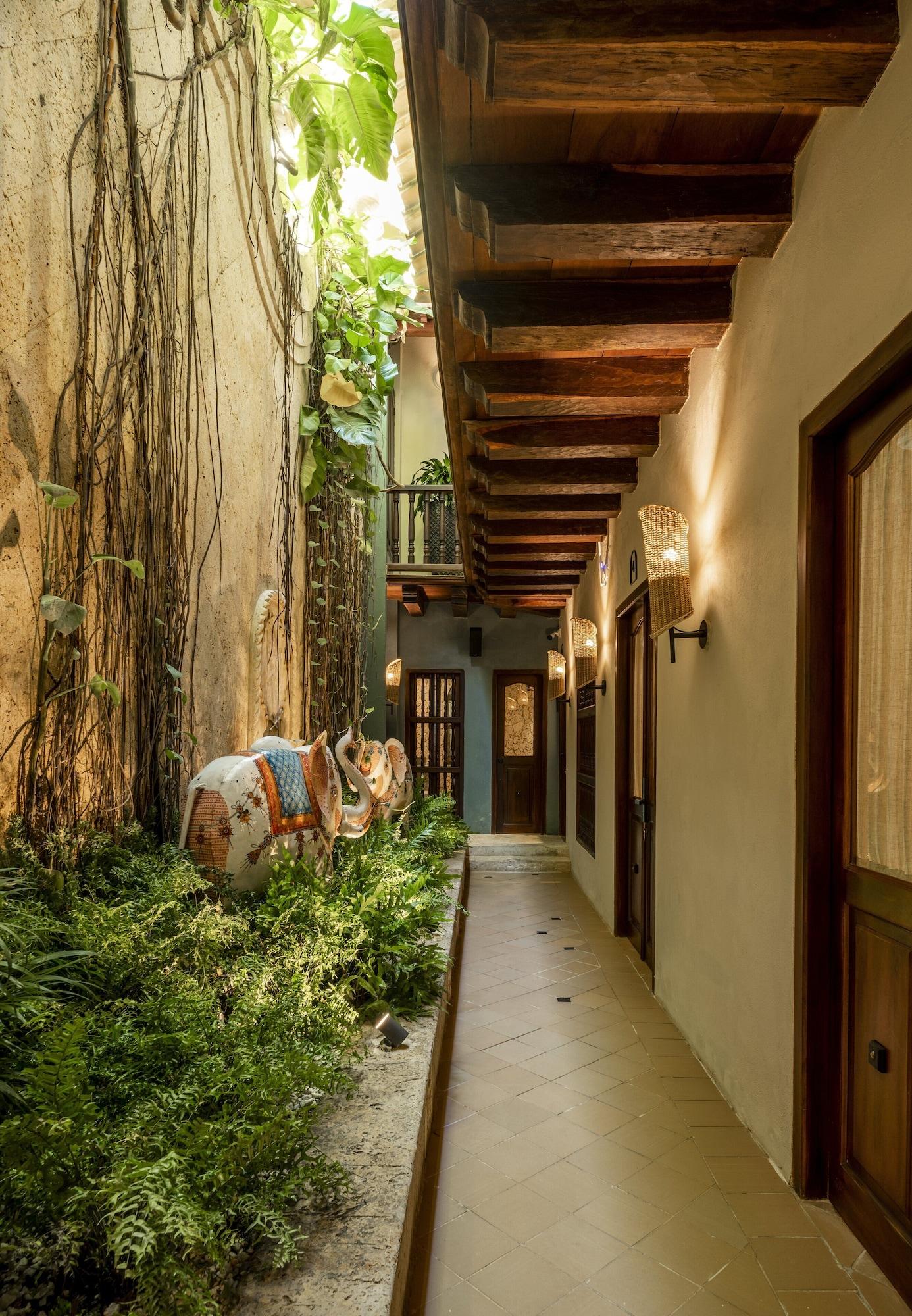 Vista Exterior Privado Designer Boutique Hotel