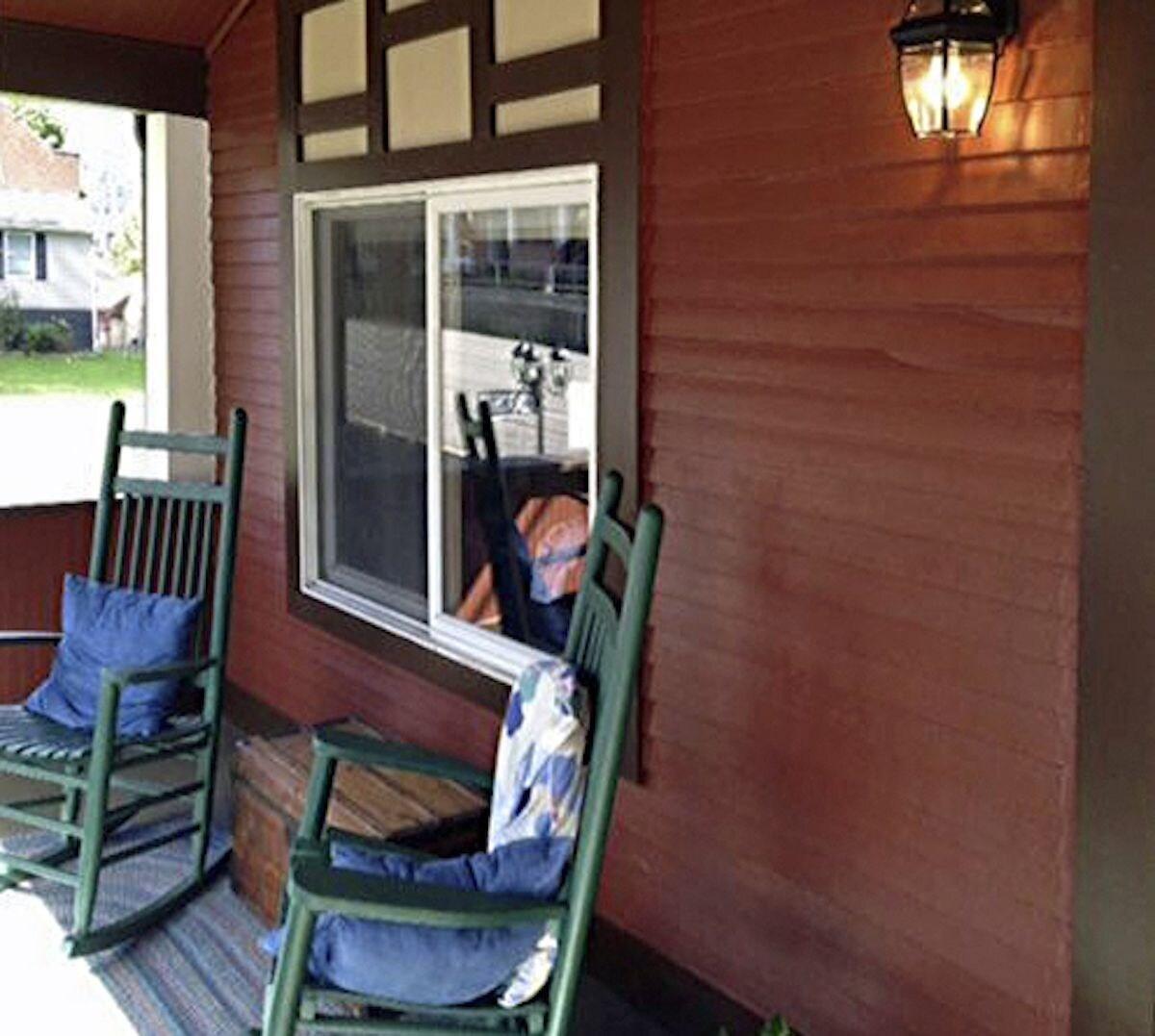 Varios River House Lodge