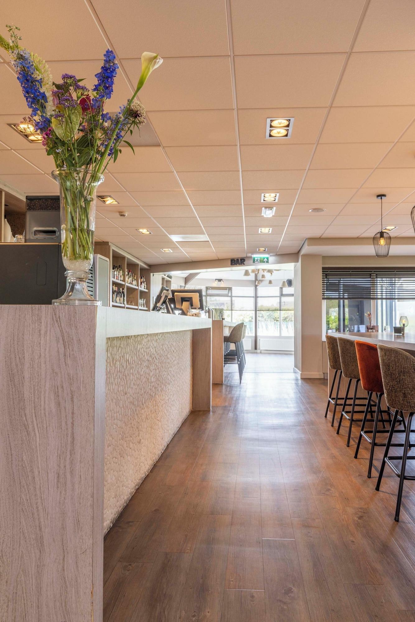 Bar/Salón Fletcher Zuiderduin Beachhotel