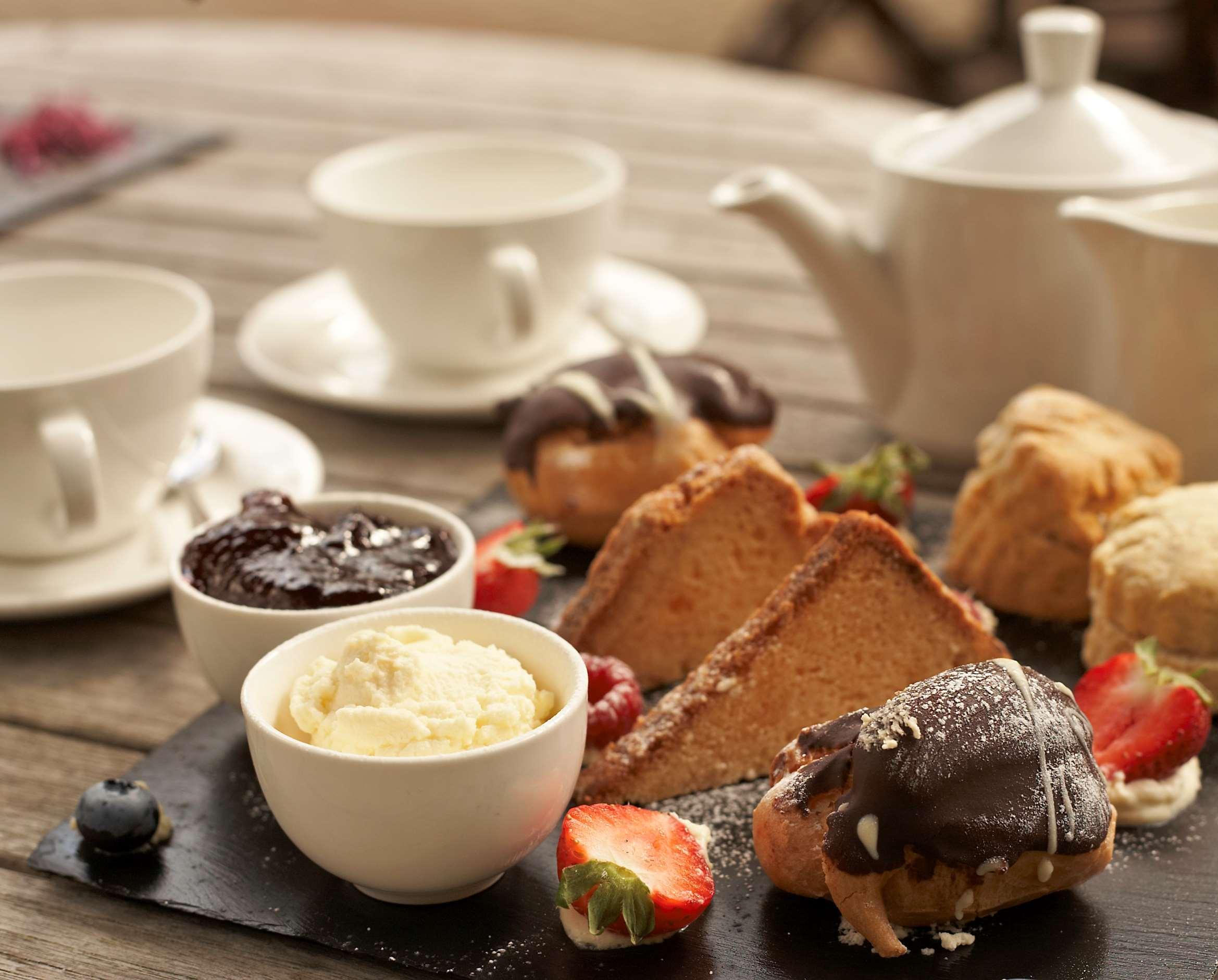 Vista Exterior DoubleTree by Hilton Hotel Sheffield Park