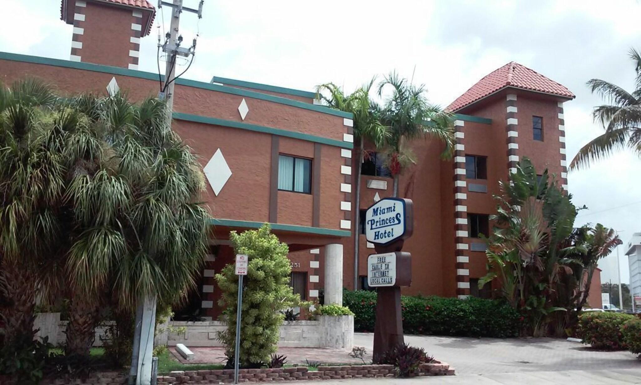 Vista Exterior Miami Princess Hotel
