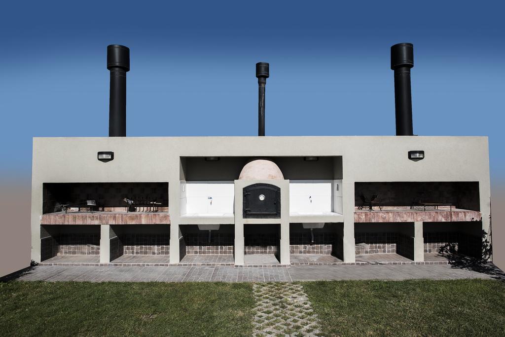 Instalaciones Recreativas La Frontera de Nueva Atlantis Apart de Mar