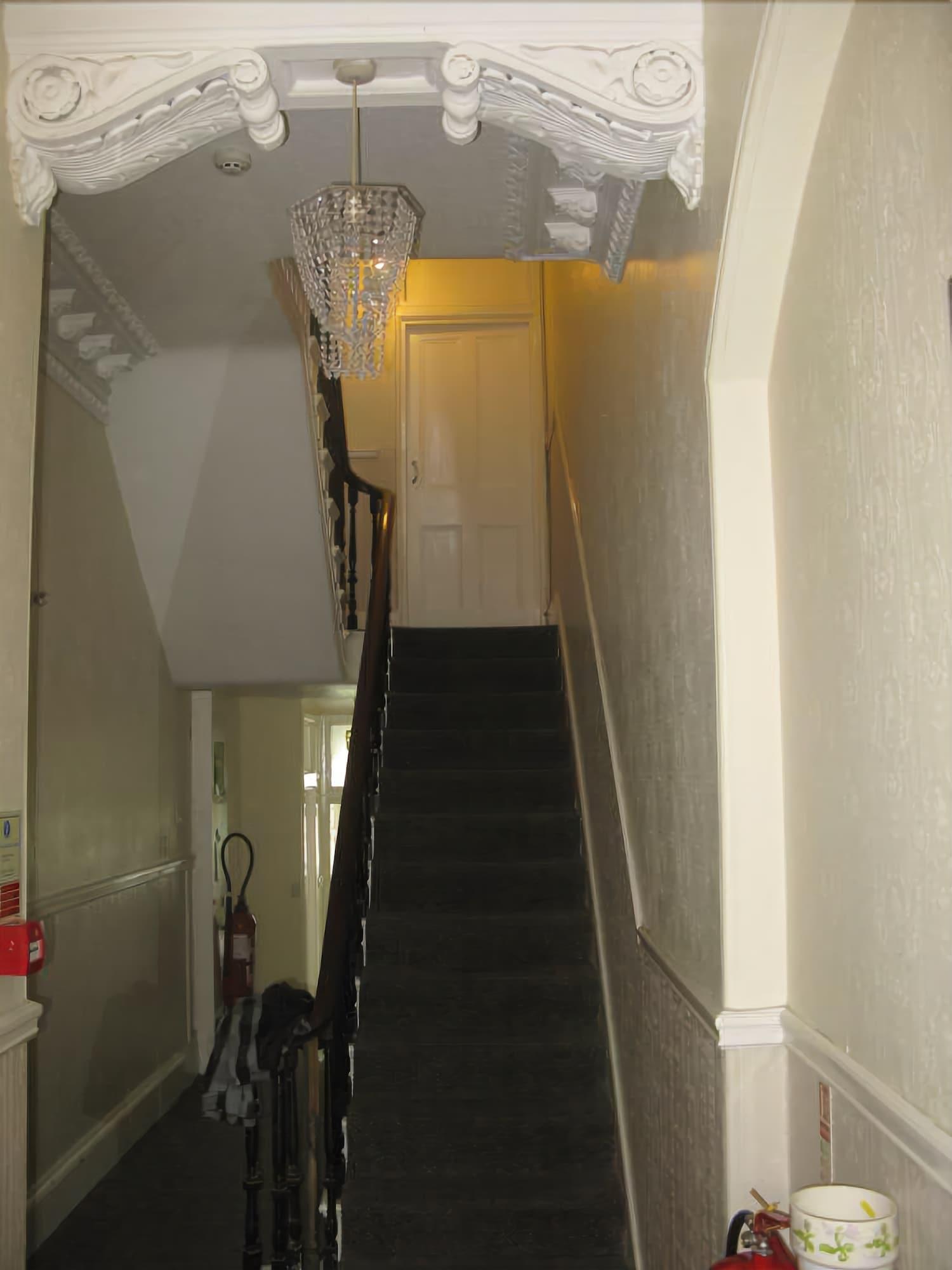 Vista Lobby The Retreat Guest House on Plymouth Hoe