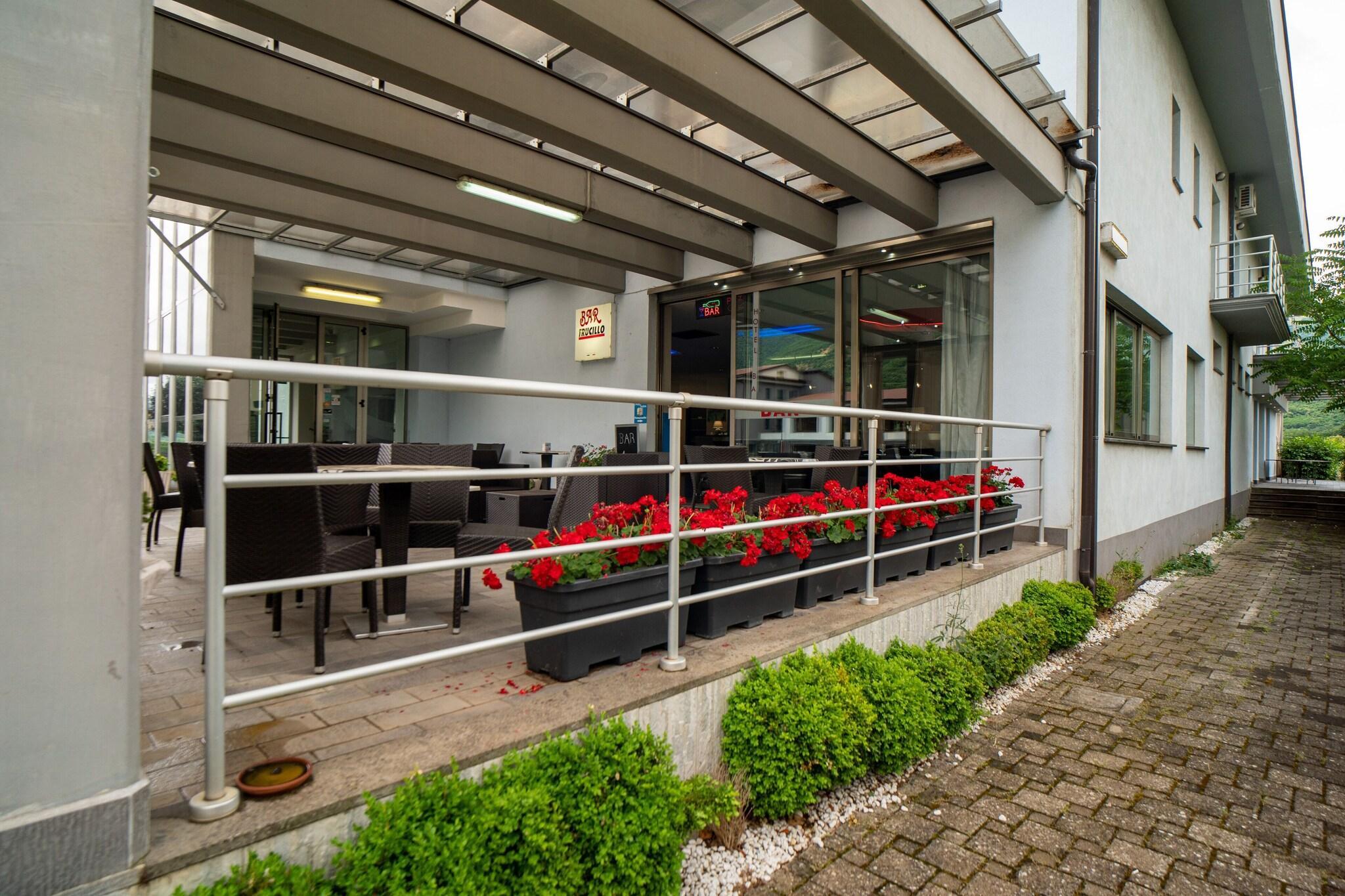 Vista Exterior Hotel Insteia