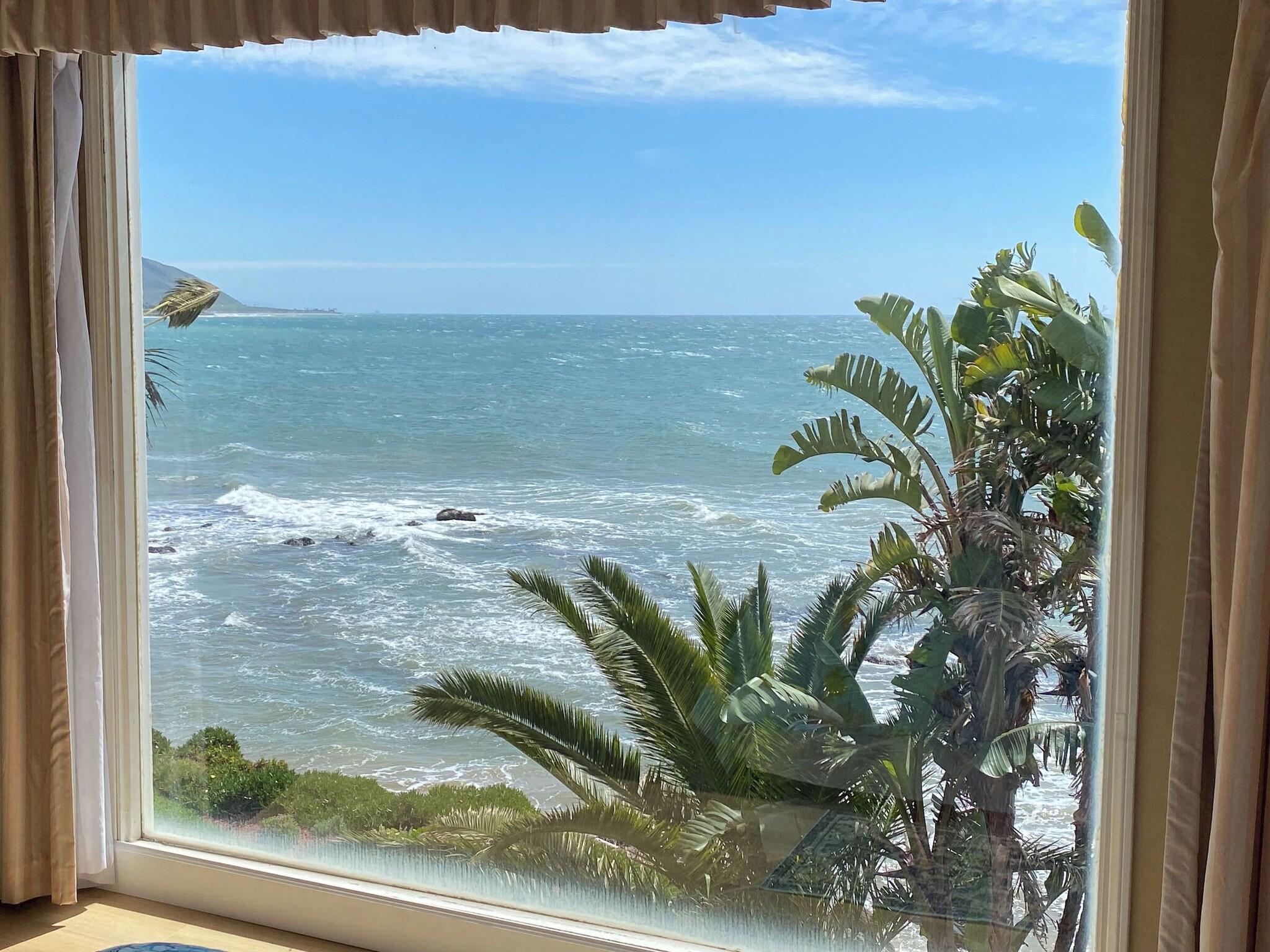 Playa Cliff House Inn