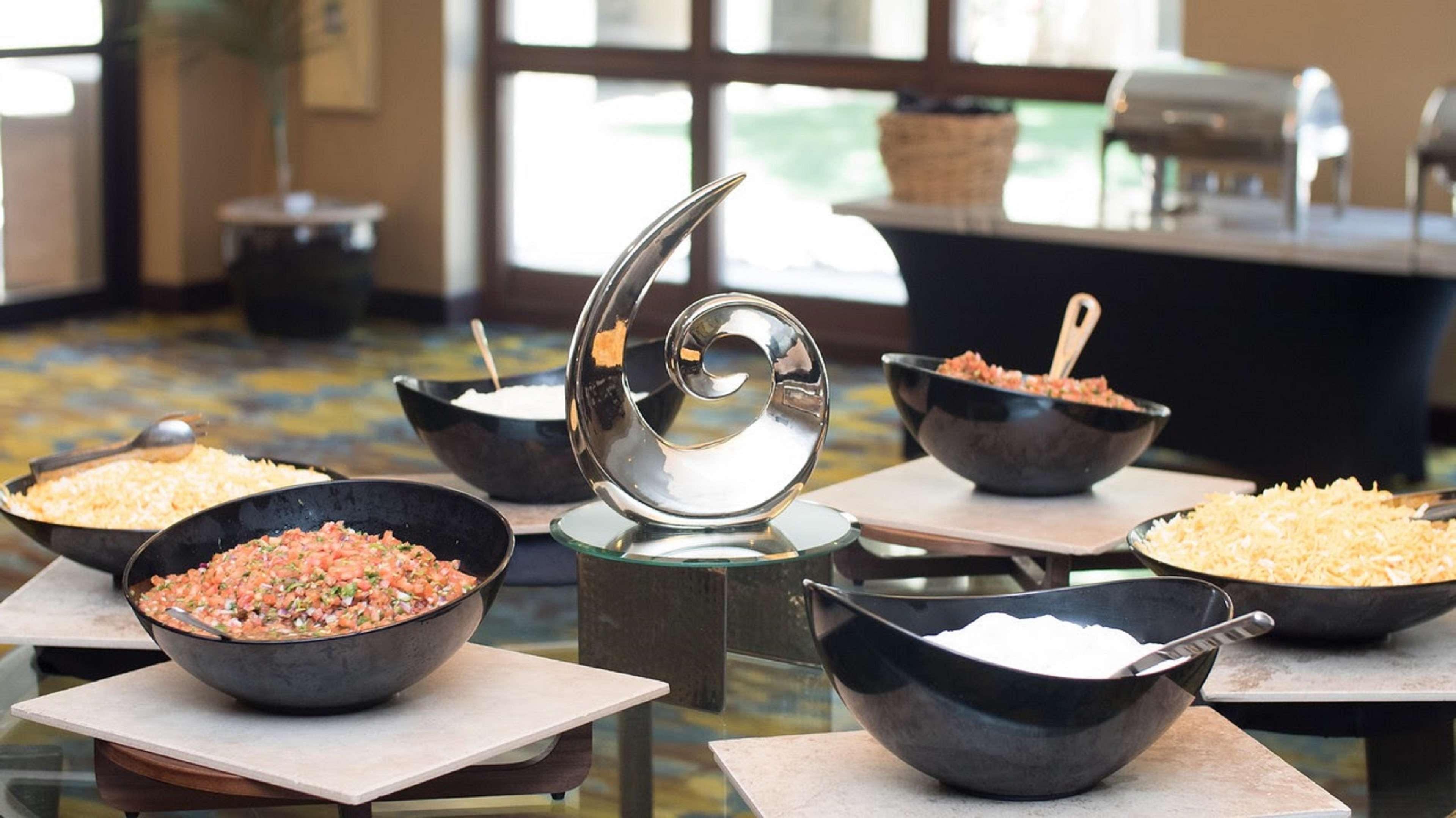Restaurant Embassy Suites by Hilton Phoenix Tempe