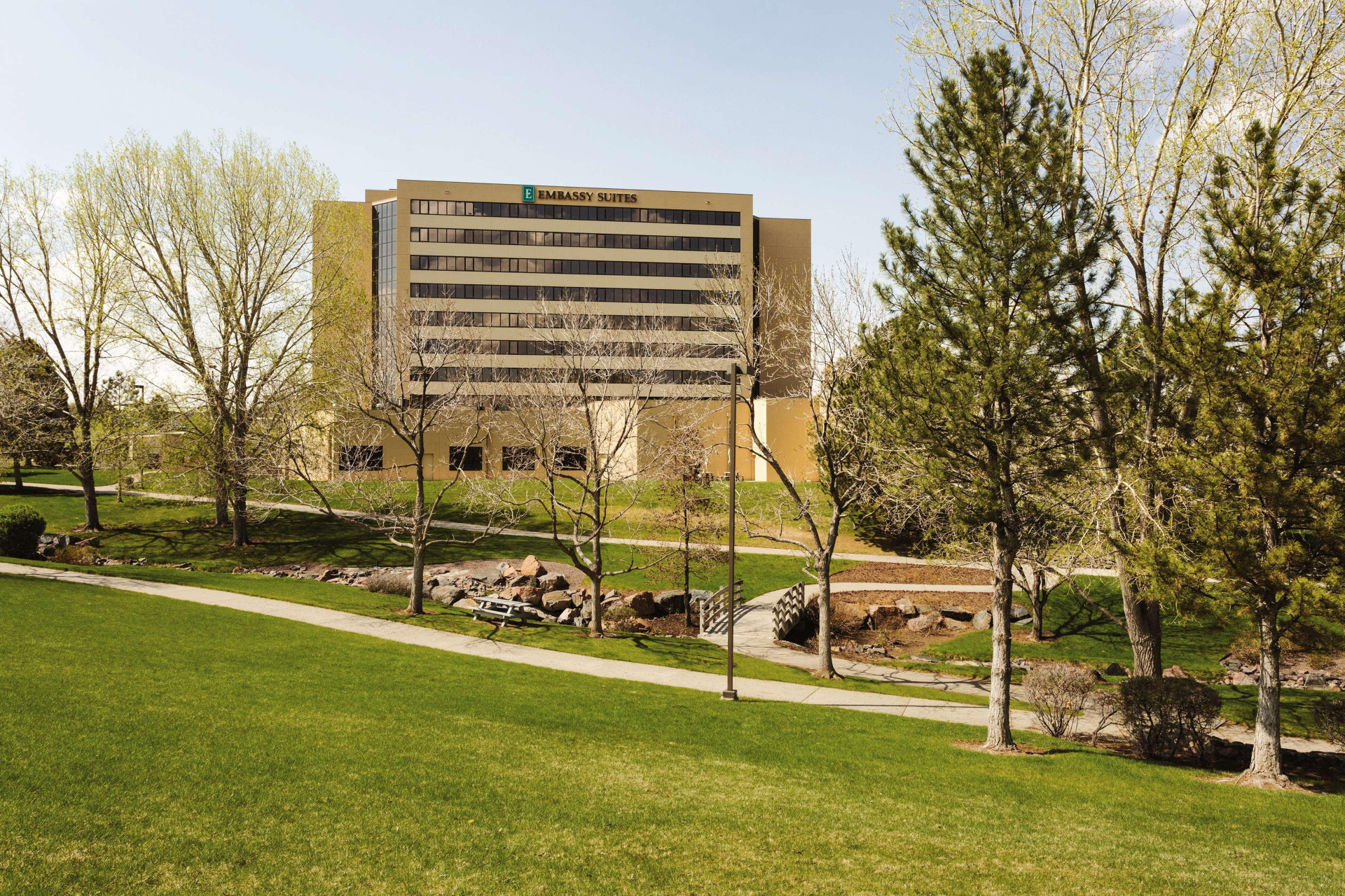 Vista Exterior Embassy Suites Hotel Denver Tech Center