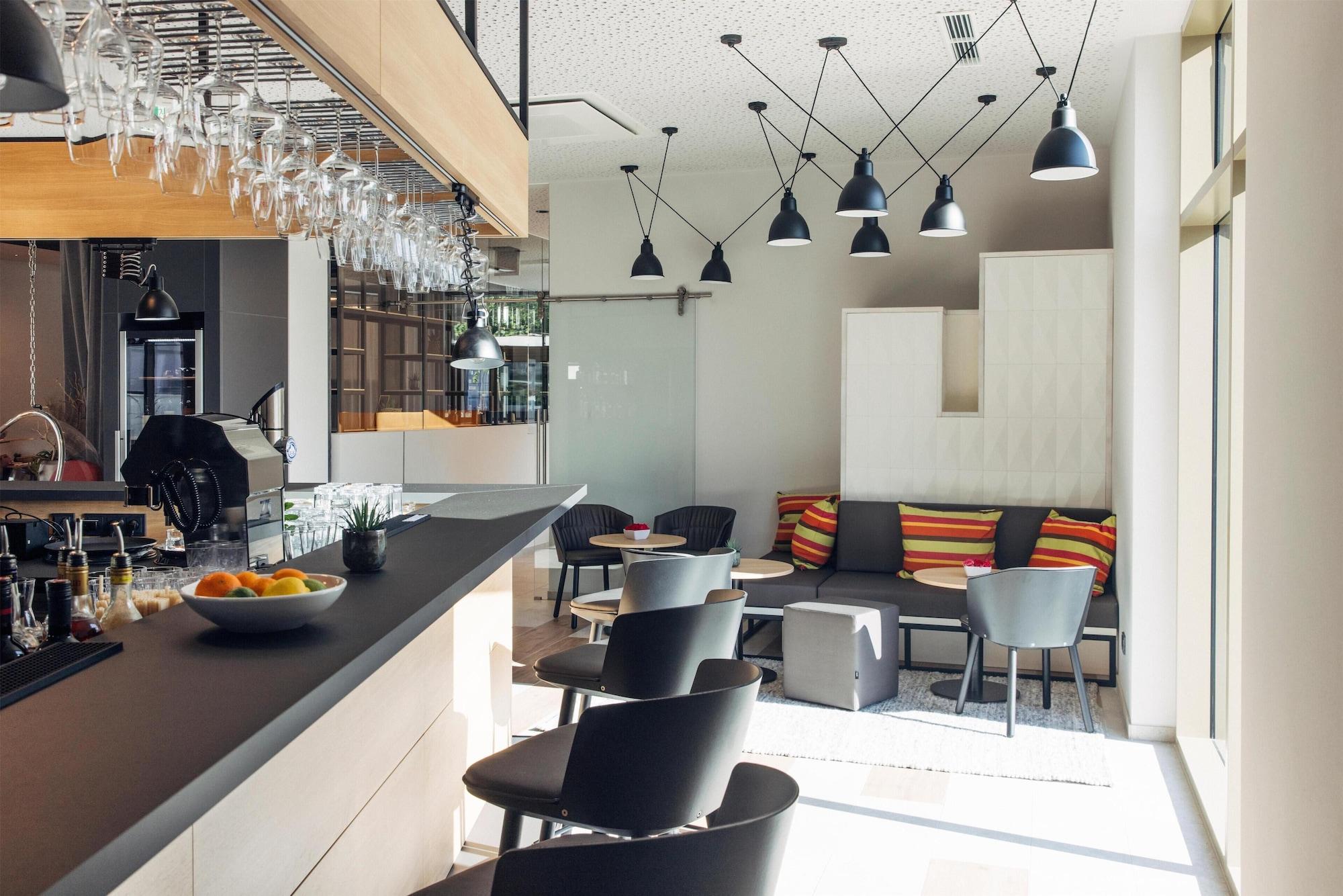 Bar/Salón harry's home Telfs hotel & apartments