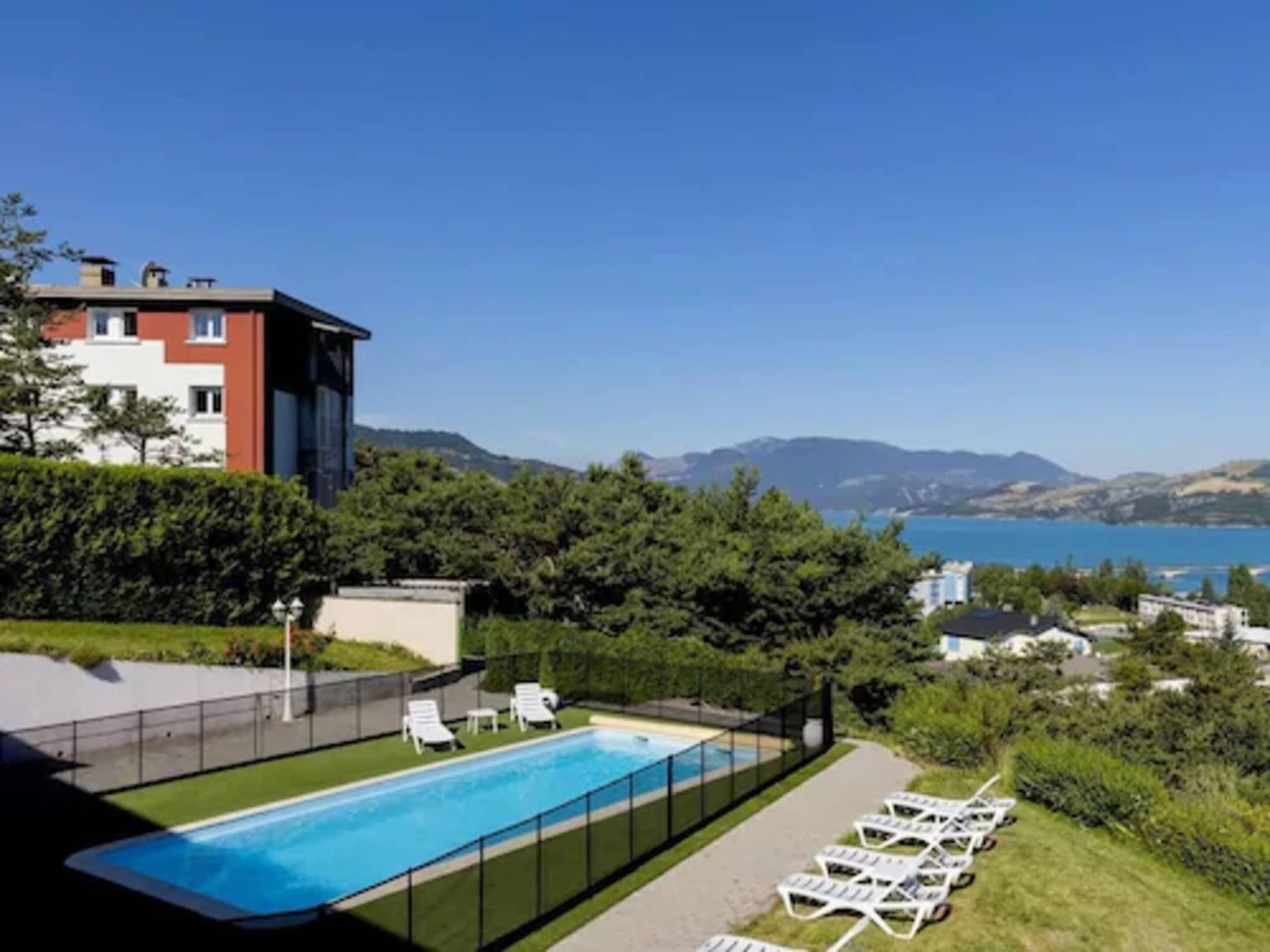 Varios Hotel Eden Lac