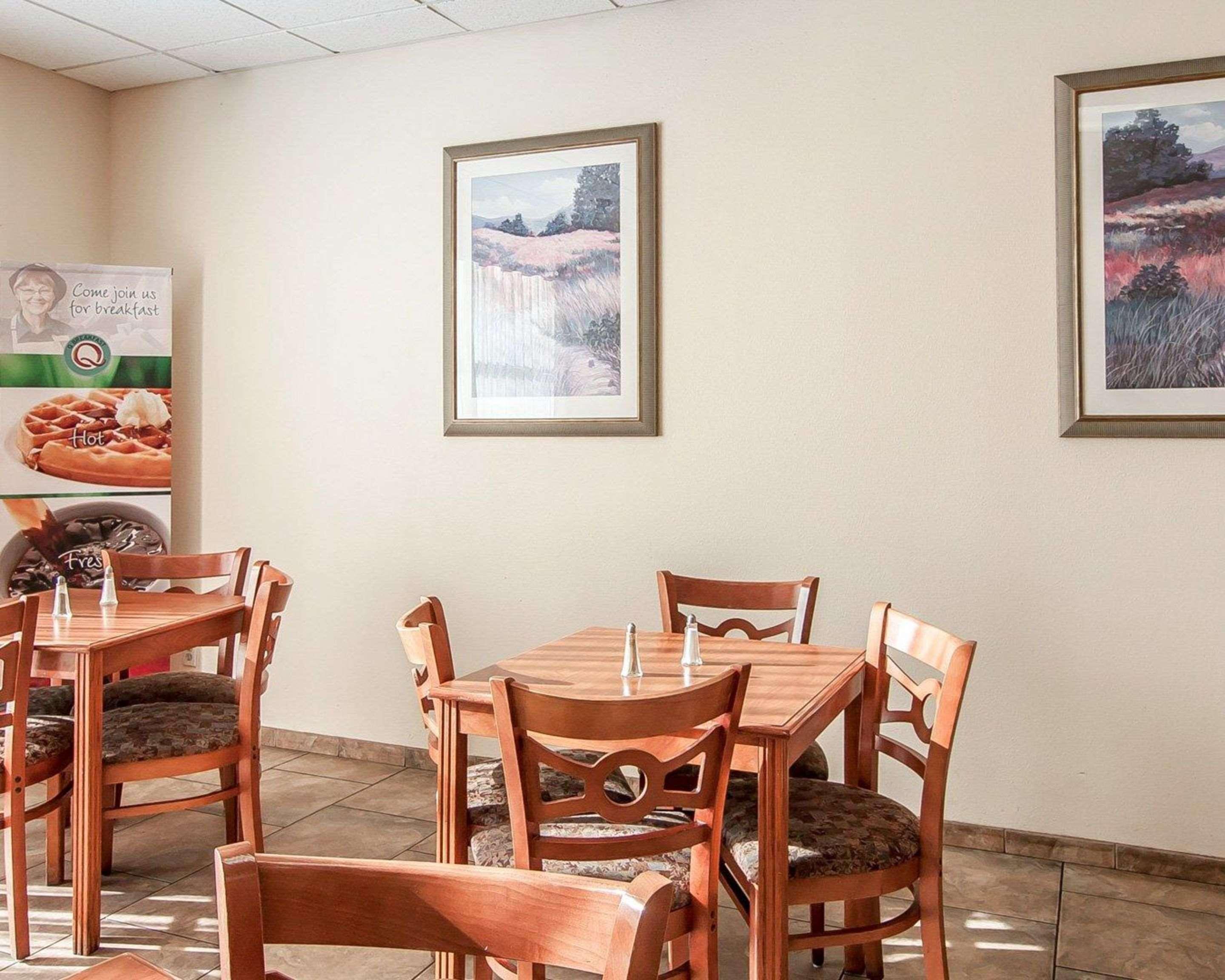 Restaurant Quality Inn Downtown Convention Center
