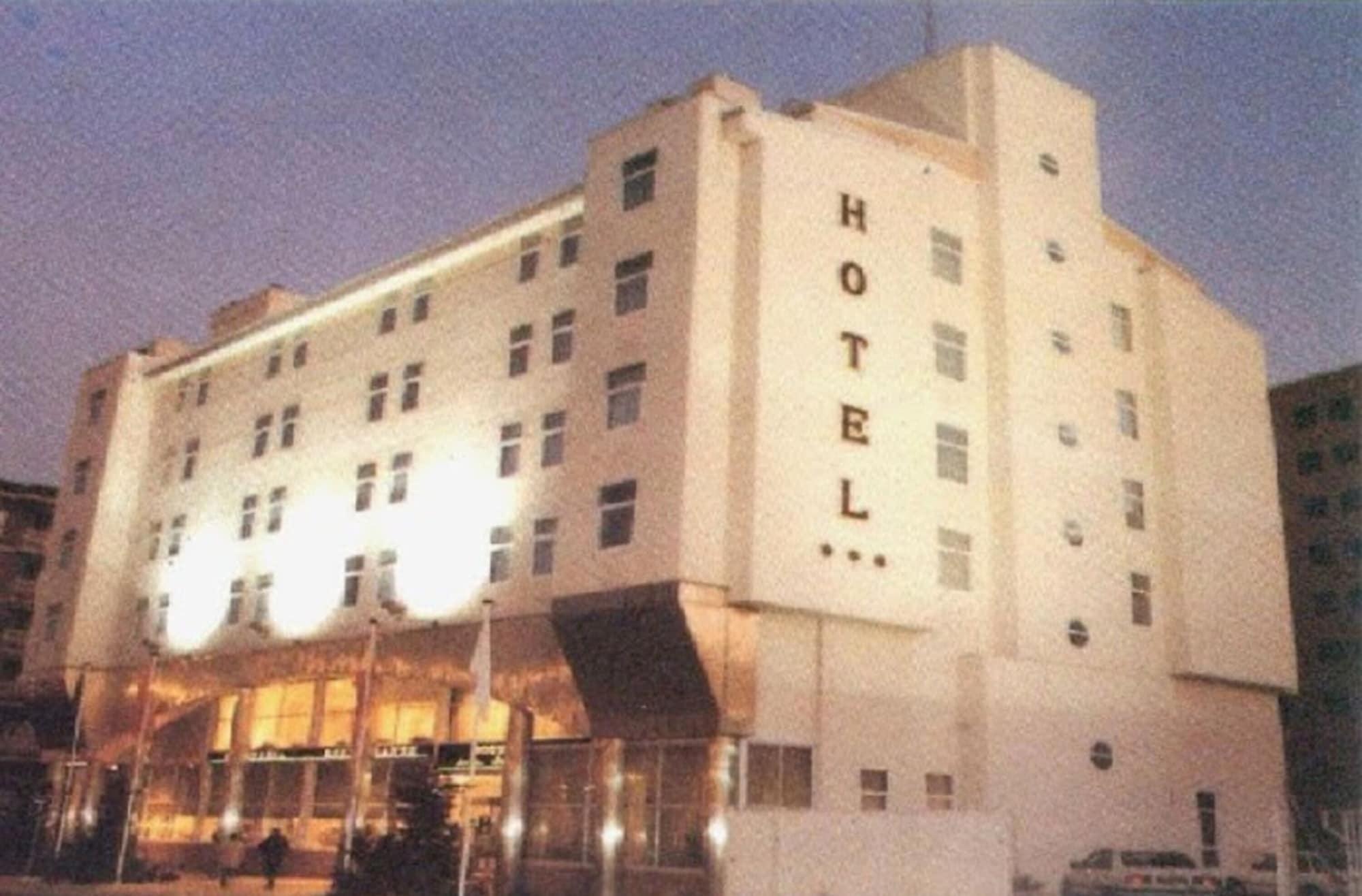 Vista Exterior Hotel Avenida de España