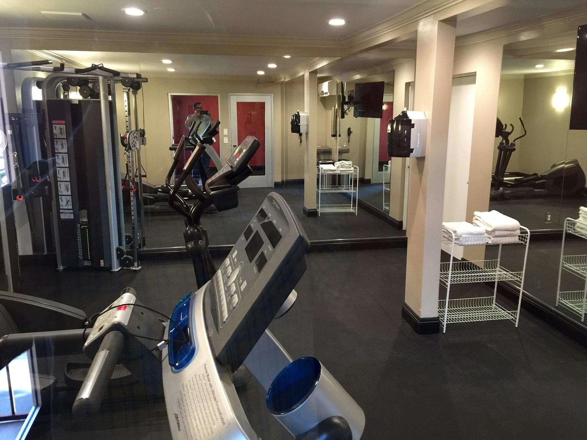 Gimnasio Pasadena Rose & Crown Hotel