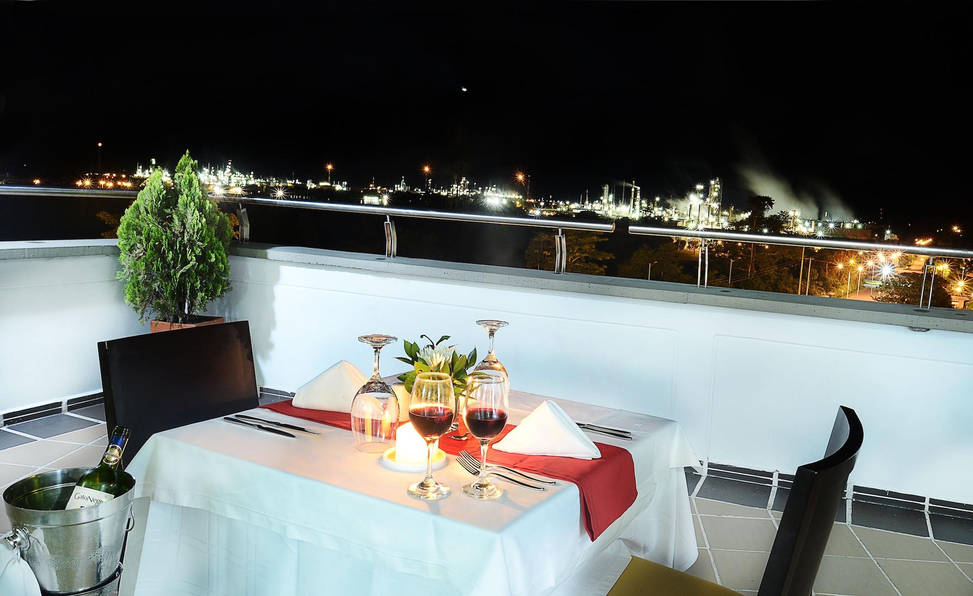 Vista Exterior Hotel Millenium