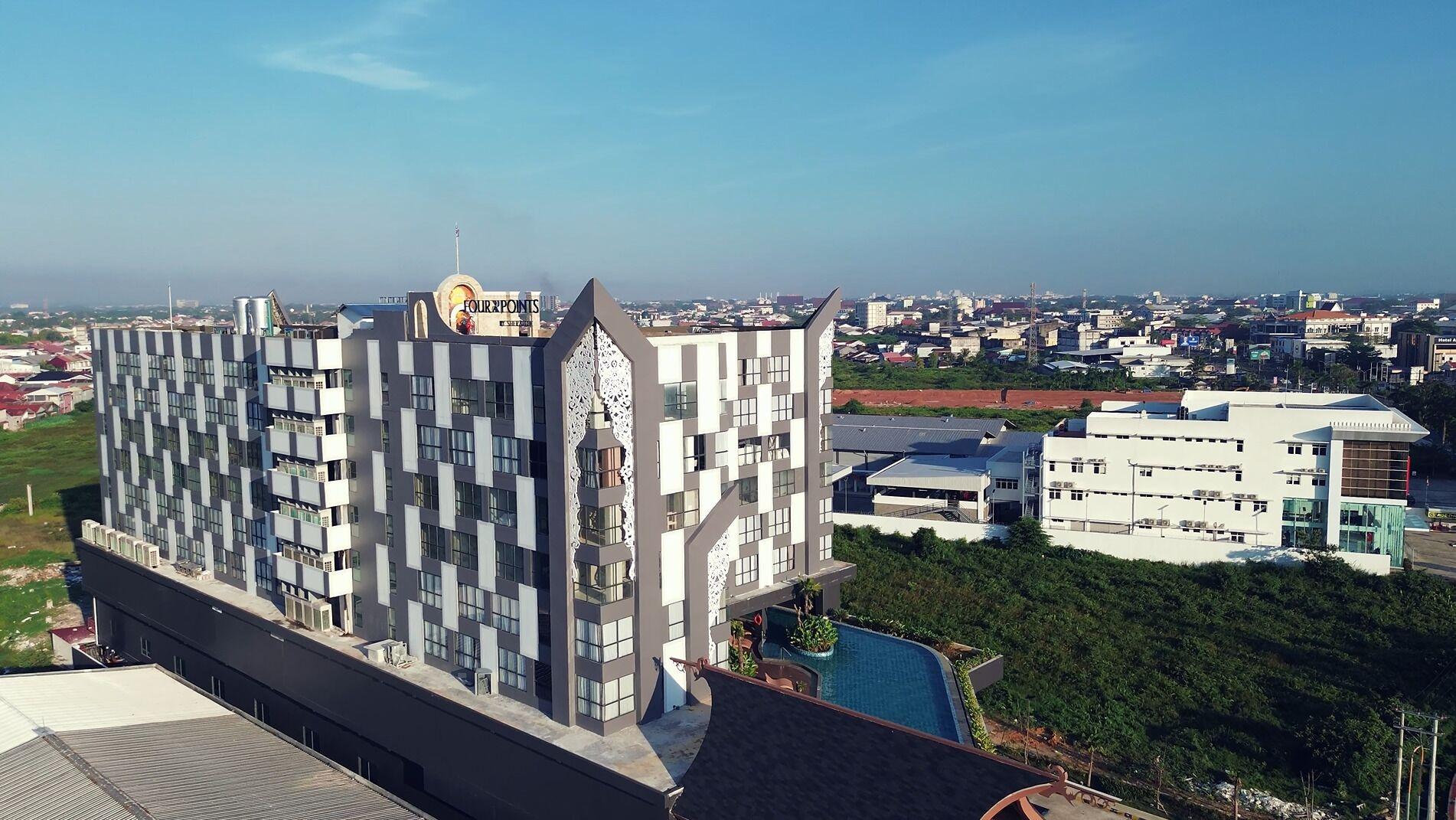 Vista Exterior Four Points By Sheraton Pontianak