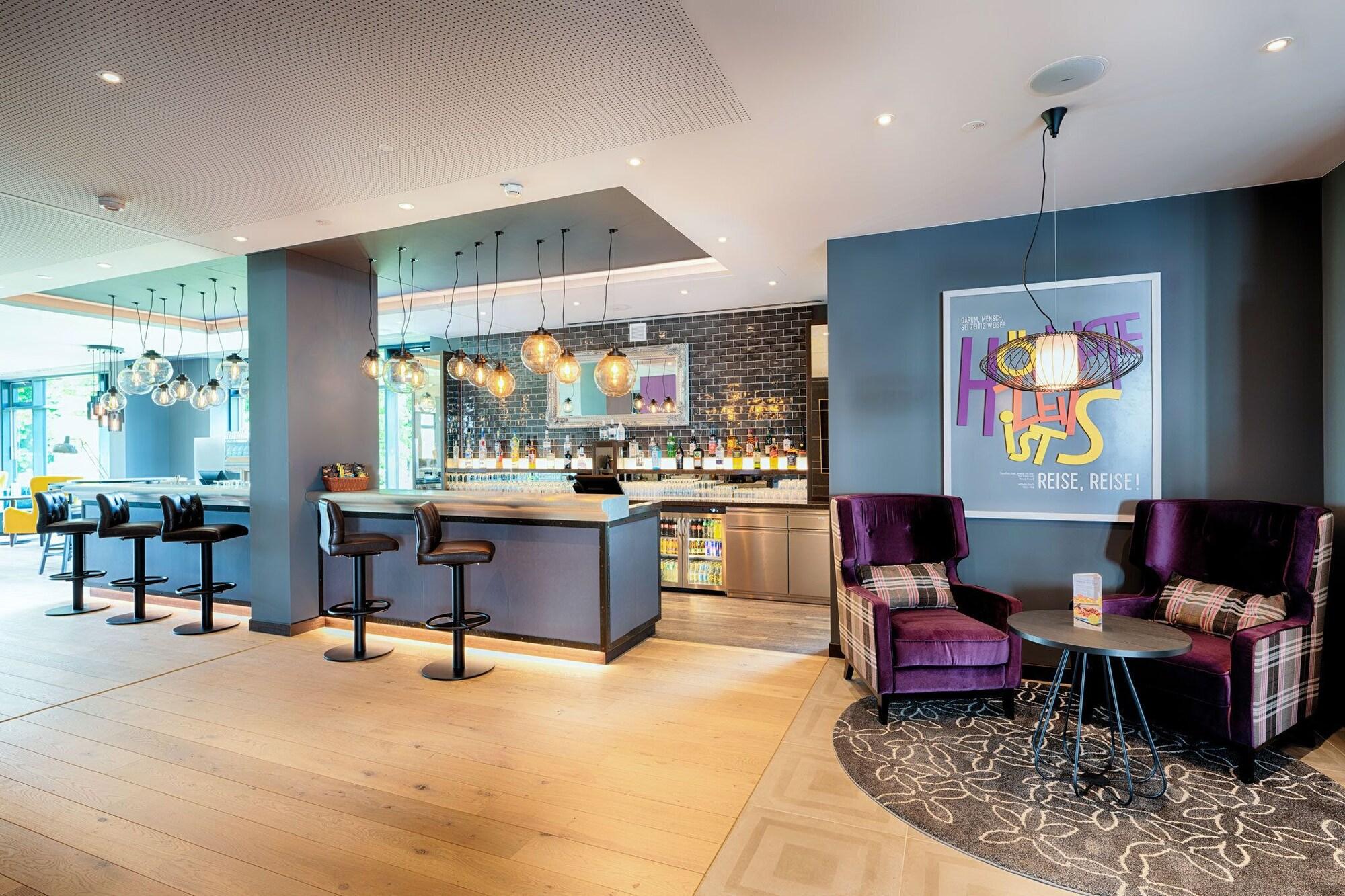 Bar/Salón Premier Inn Berlin Airport