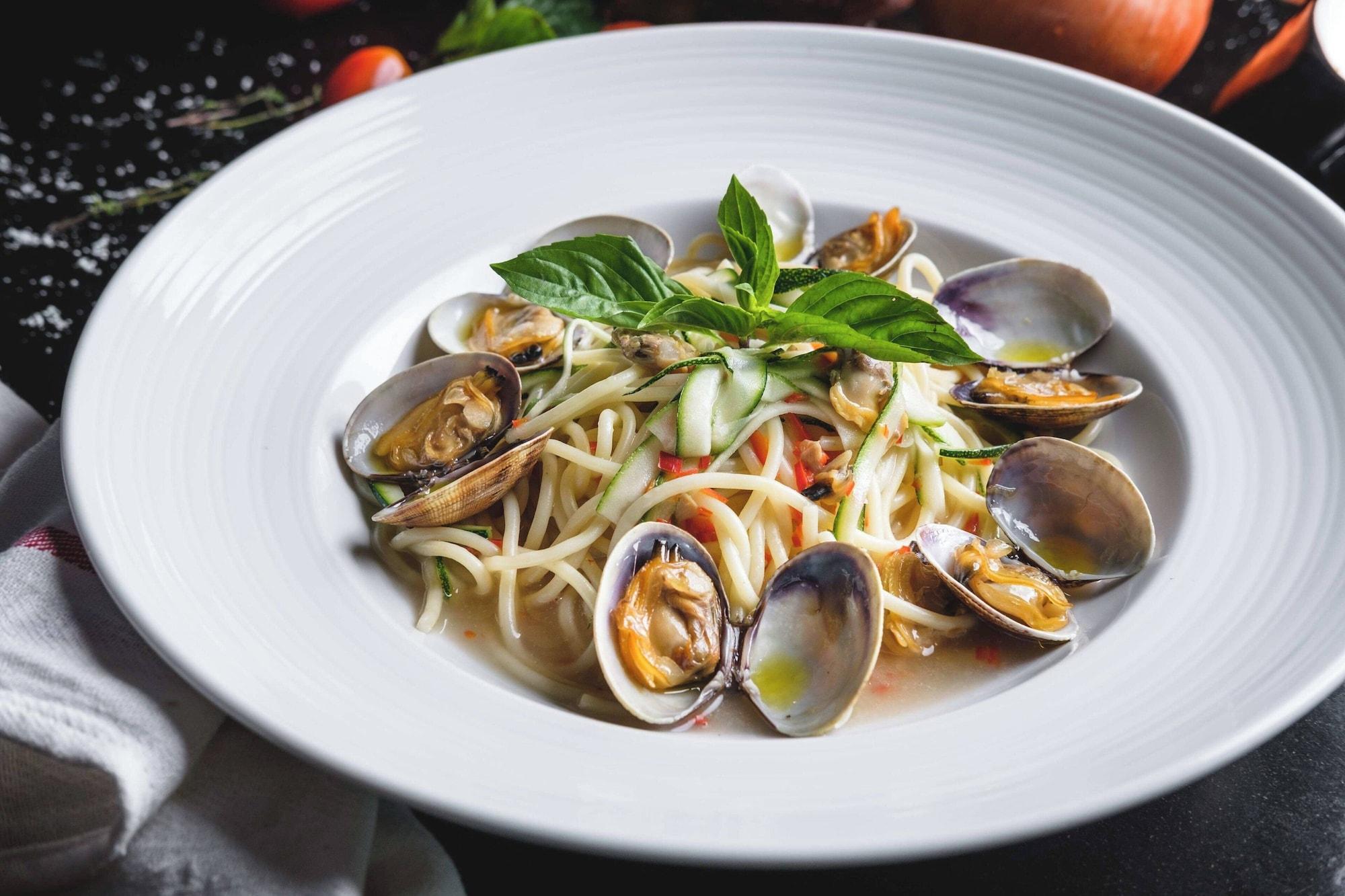 Restaurant Royal Orchid Sheraton Riverside Hotel Bangkok