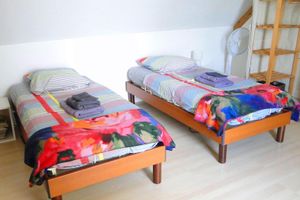 Alquiler Vacacional - Luxury architect villa with pool and panoramic Pyrenees view