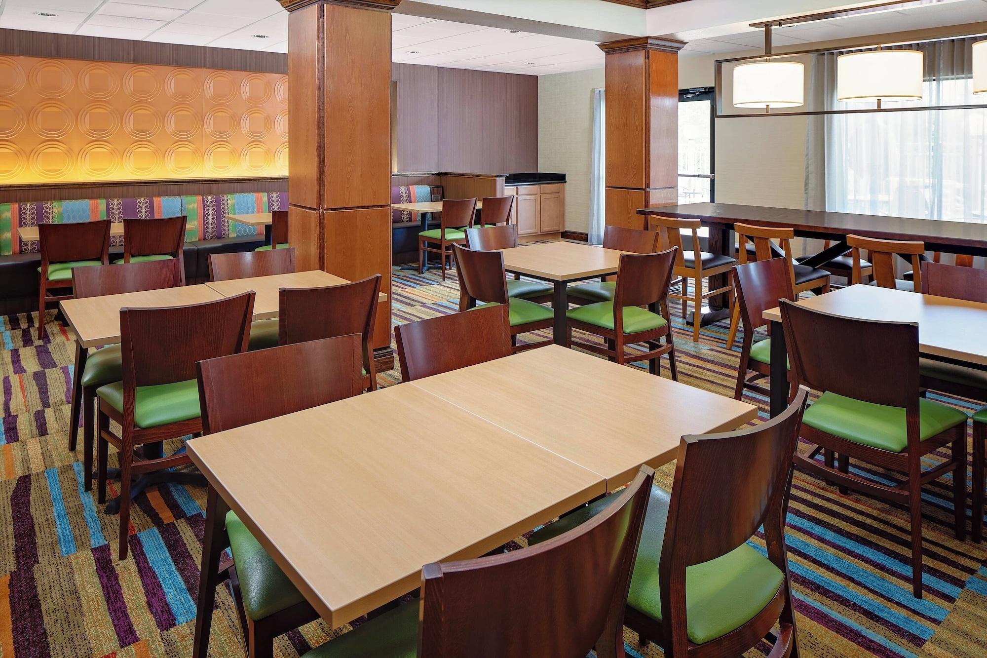 Restaurant Fairfield Inn & Suites by Marriott Dallas Mansfield