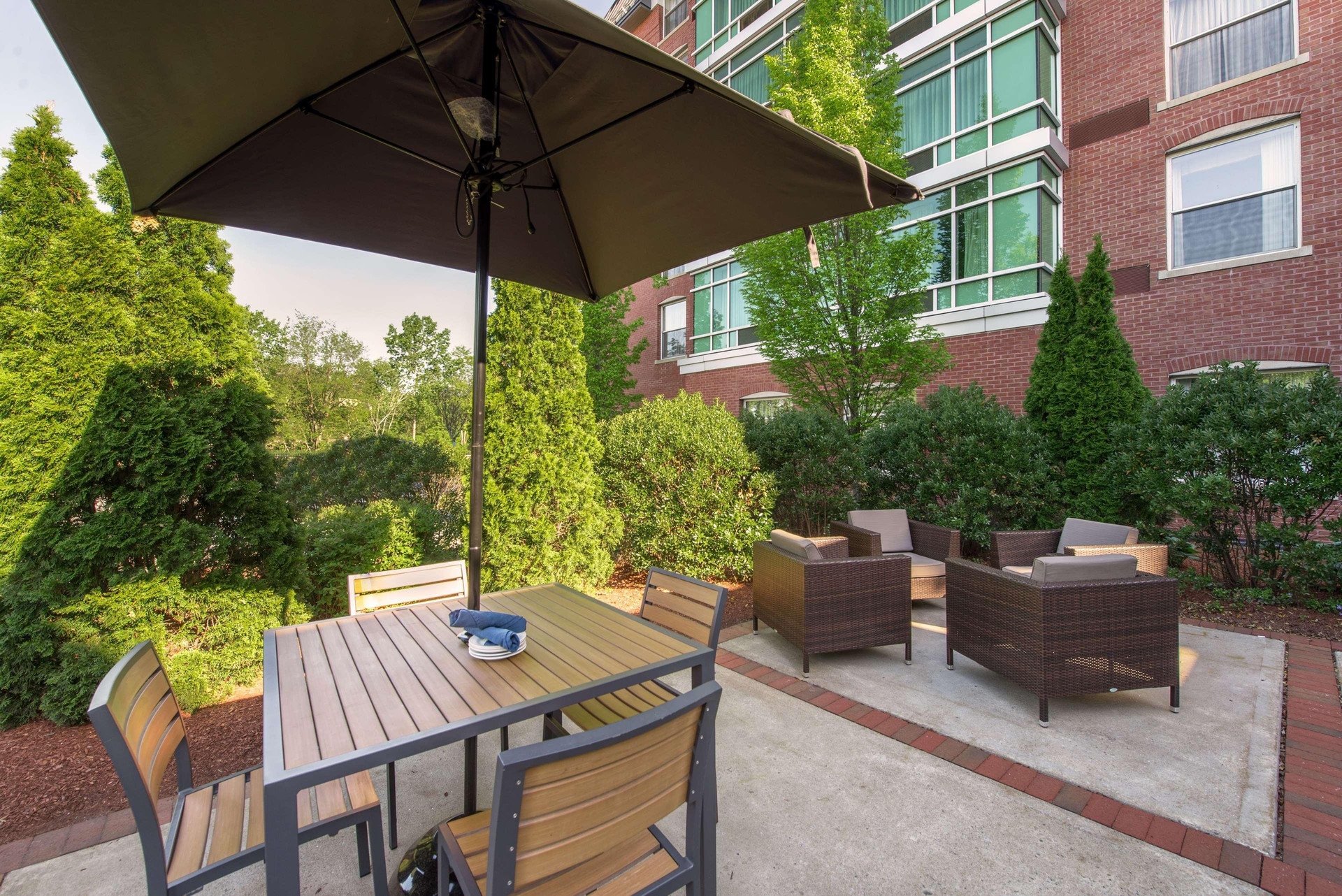 Vista Exterior Hilton Garden Inn Manchester Downtown