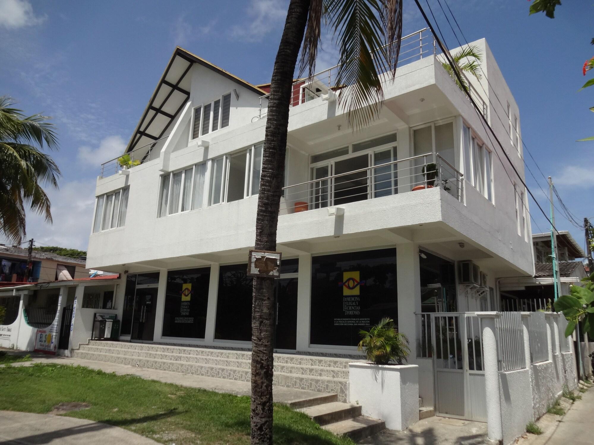 Varios Lili House