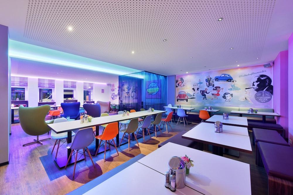 Restaurant Bed'nBudget City - Hostel