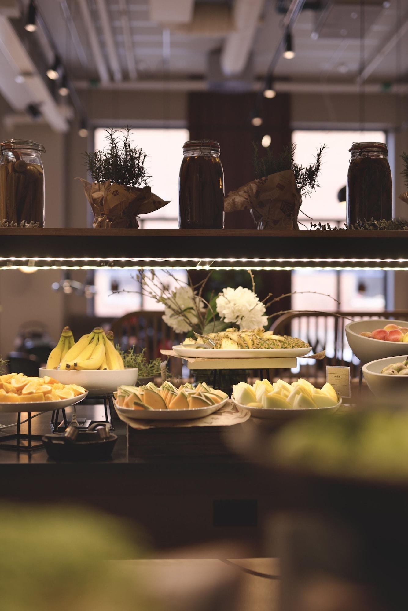 Restaurant Home Hotel Tapetfabriken