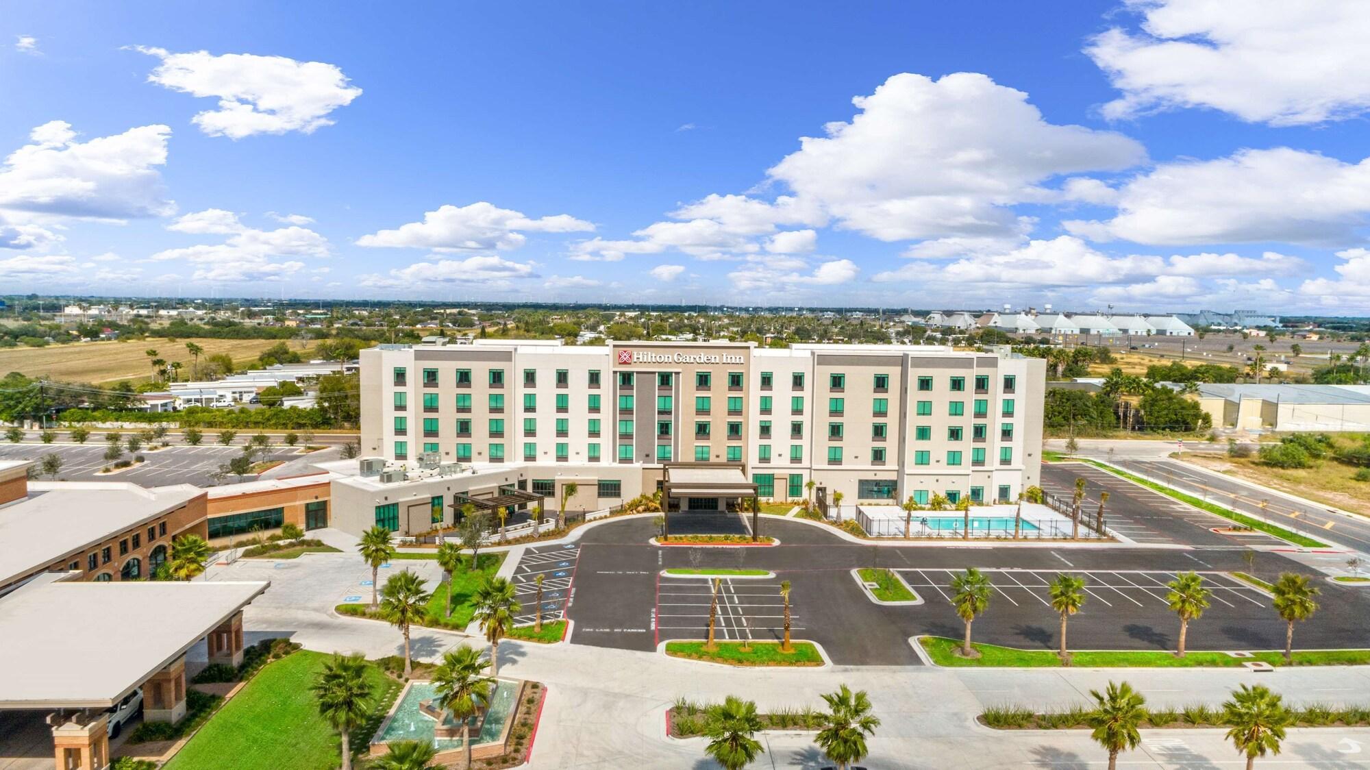 Vista Exterior Hilton Garden Inn Harlingen Convention Center