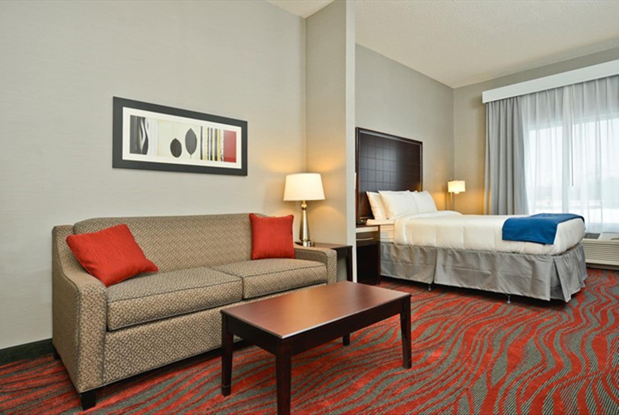 Set de Habitación Holiday Inn Express & Suites Utica by IHG