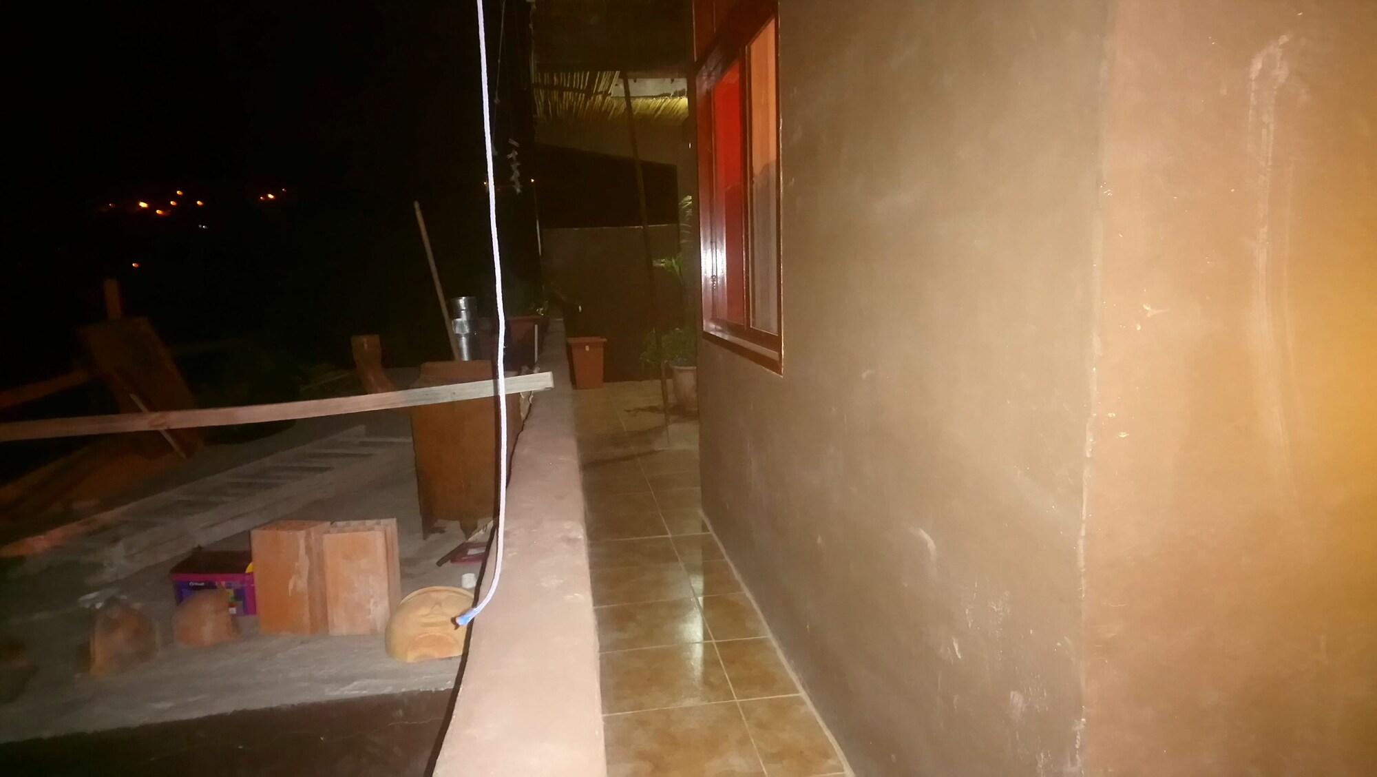 Vista Exterior Piedra Cutana