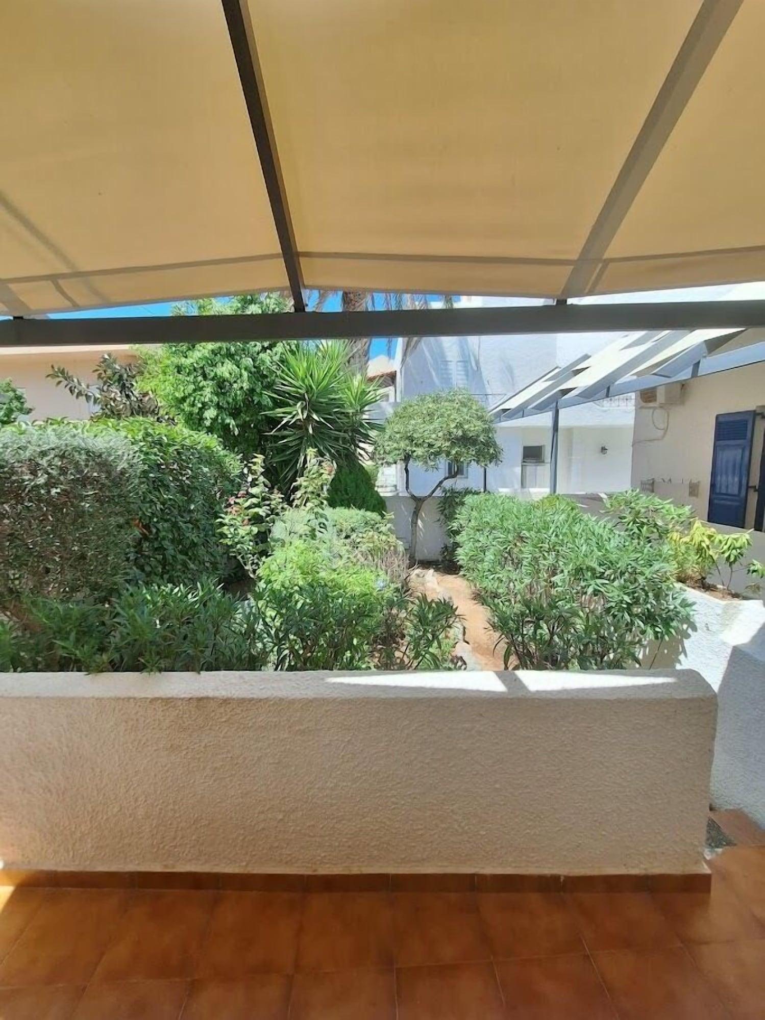 Vista Exterior Perdika Mare Guesthouse