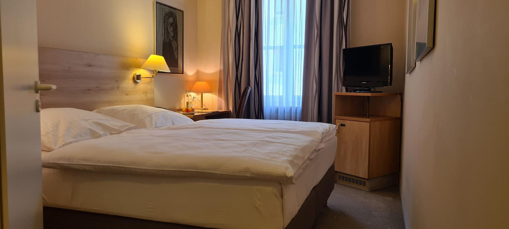 Varios Hotel Garni Am Ellinger Tor