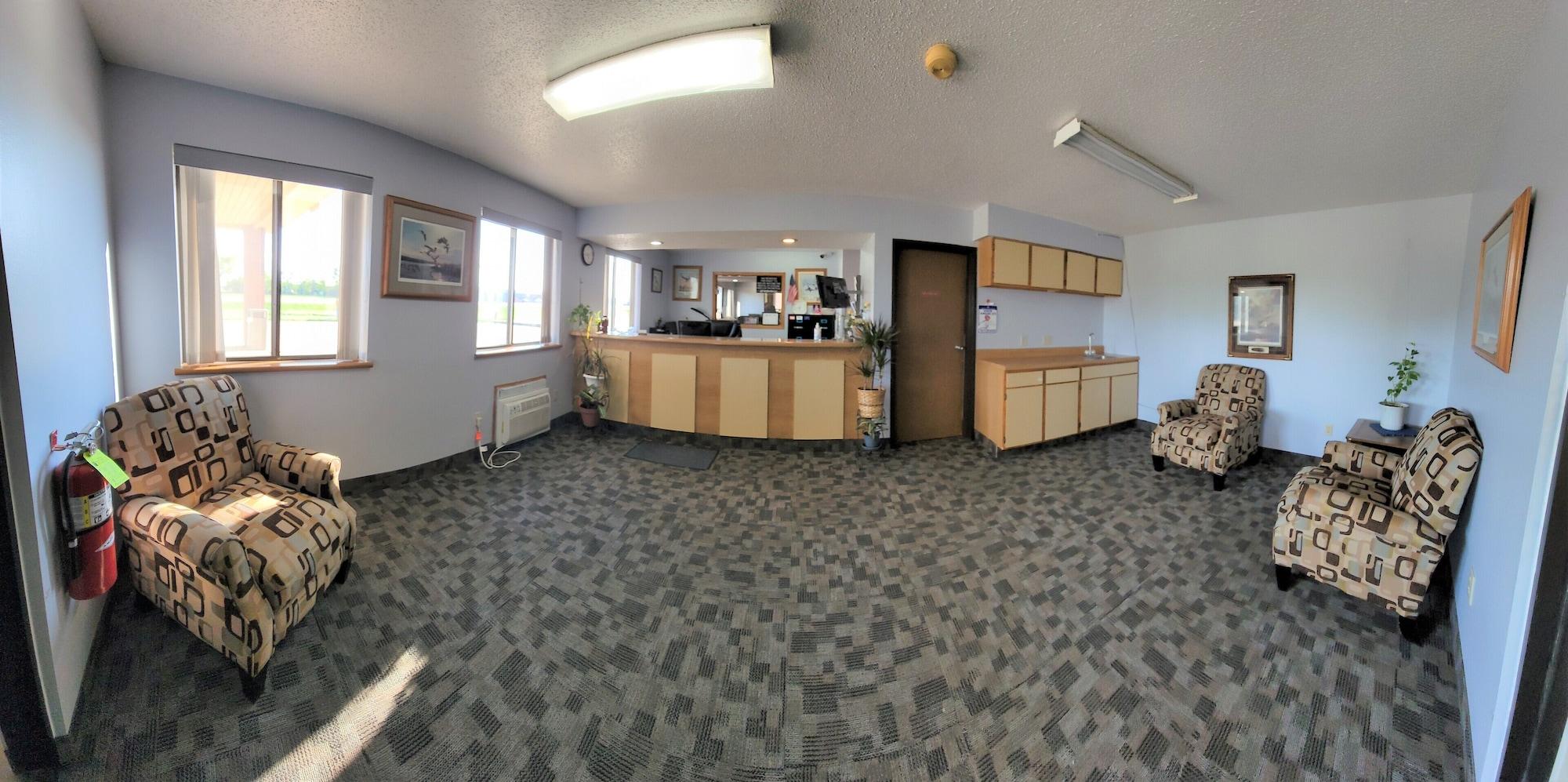 Vista Lobby Wagner Lakeside Motel