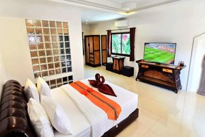 Alquiler Vacacional - HIDELAND Luxury Pool Villa Pattaya Walking Street