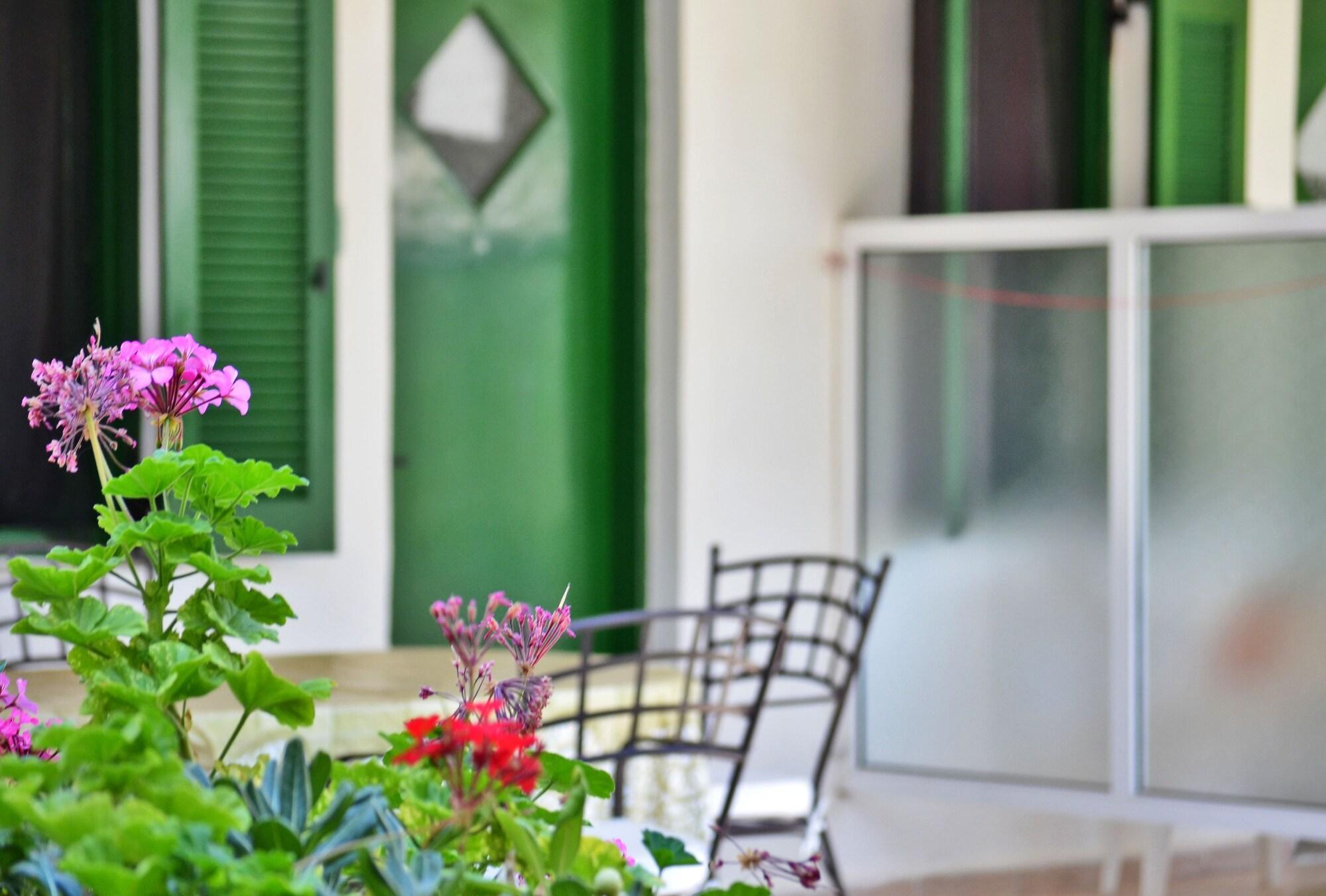 Restaurant Lemonia Accommodations