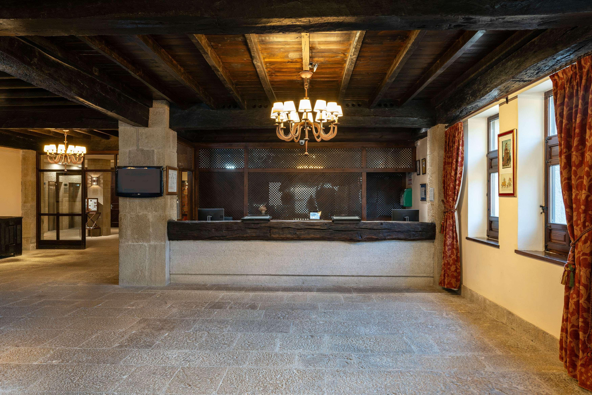 Vista Lobby Parador Sos Del Rey Catolico