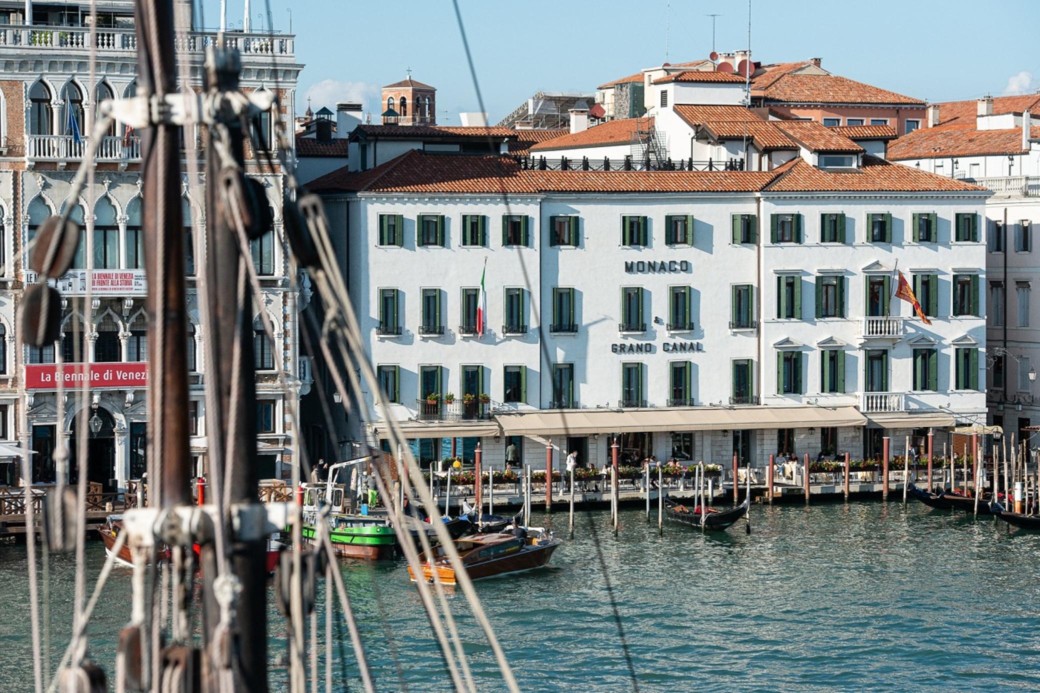 Vista Exterior Hotel Monaco & Grand Canal
