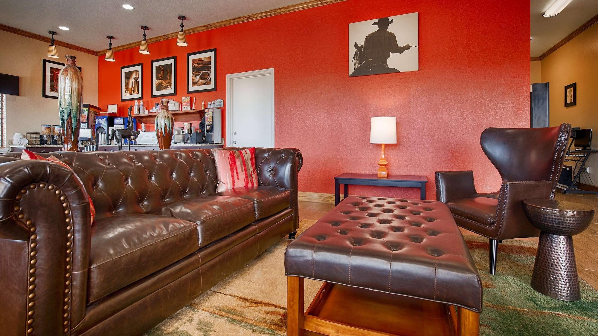 Vista Lobby SureStay Hotel by Best Western Floresville
