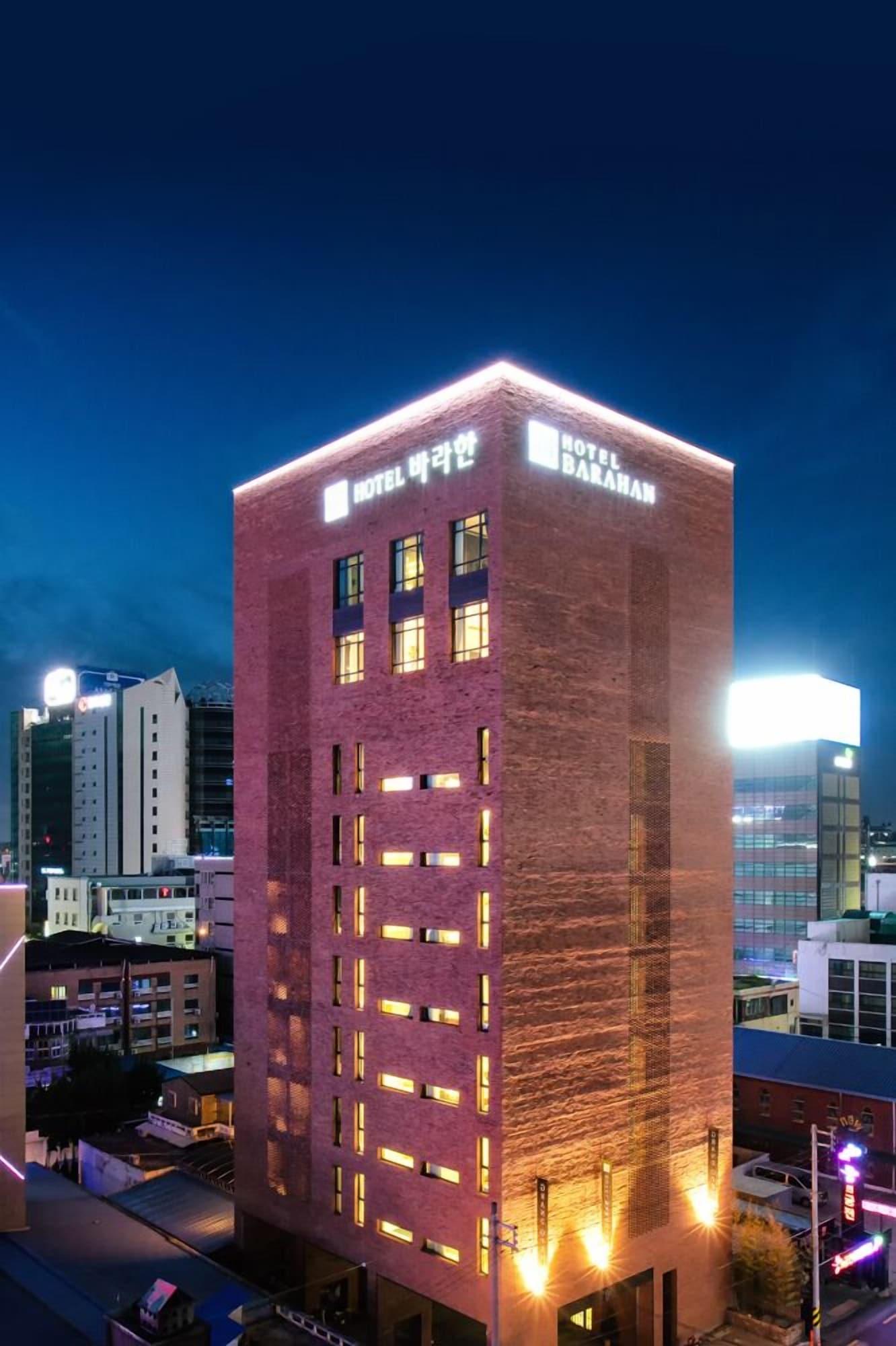 Vista Exterior Jeonju Hotel Barahan