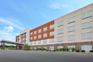Alojamiento - Holiday Inn Express & Suites Parkersburg East by IHG